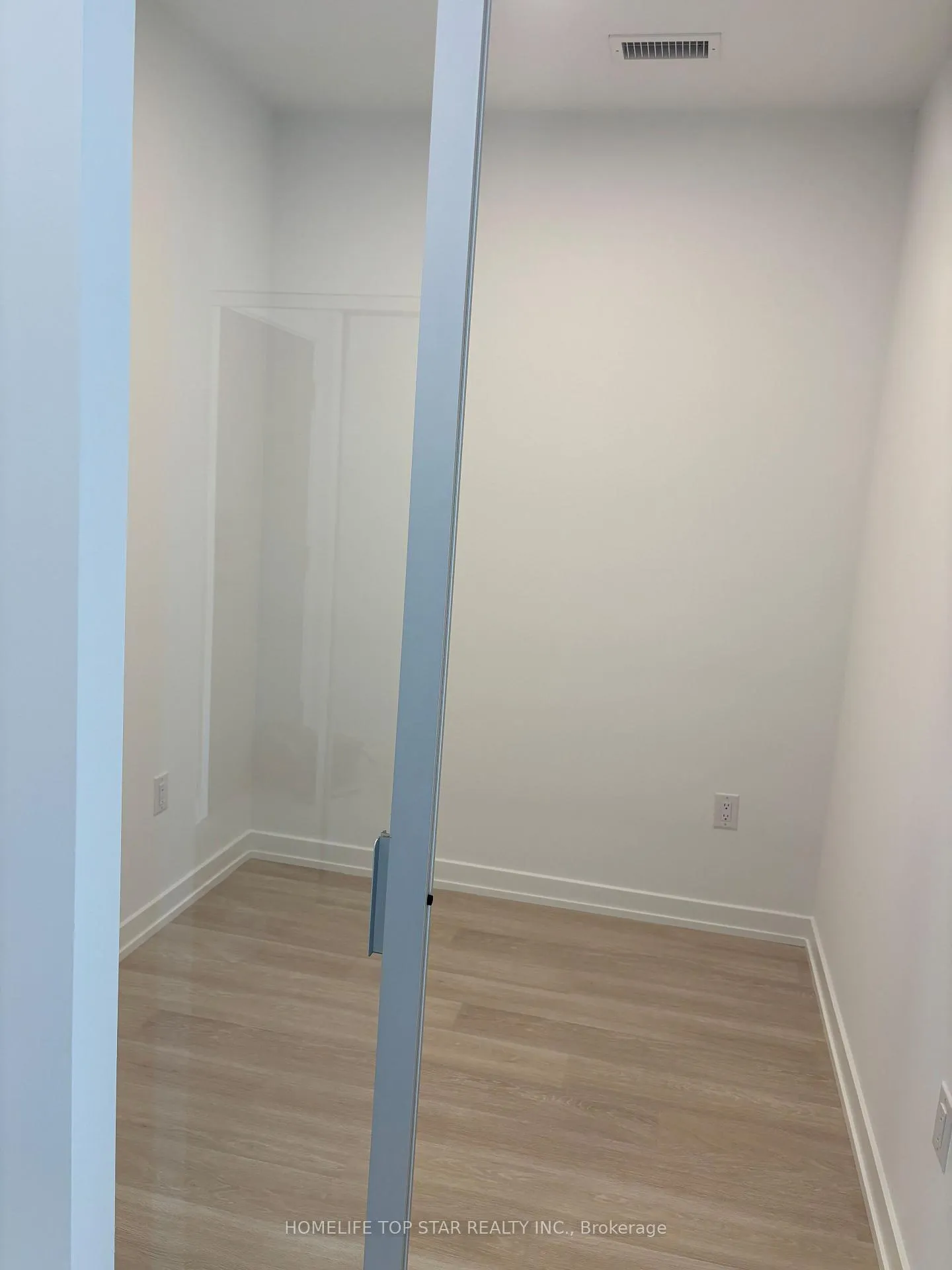 Photo 2 of Unit B-1807, 9751 Markham Road, Markham, Greensborough — HOMEH