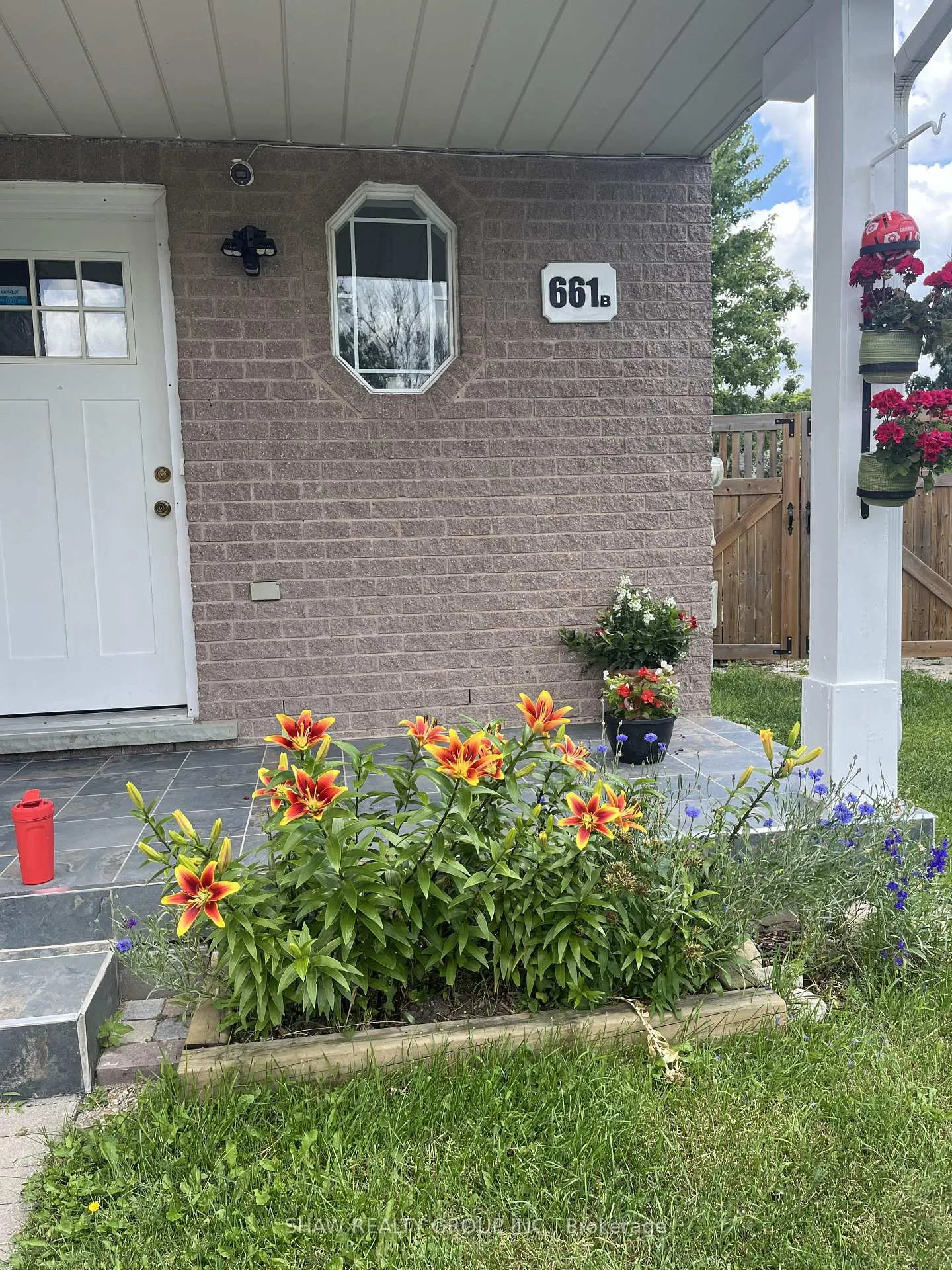 Photo 2 of Unit B, 661 Jacob Lane, Waterloo — HOMEH