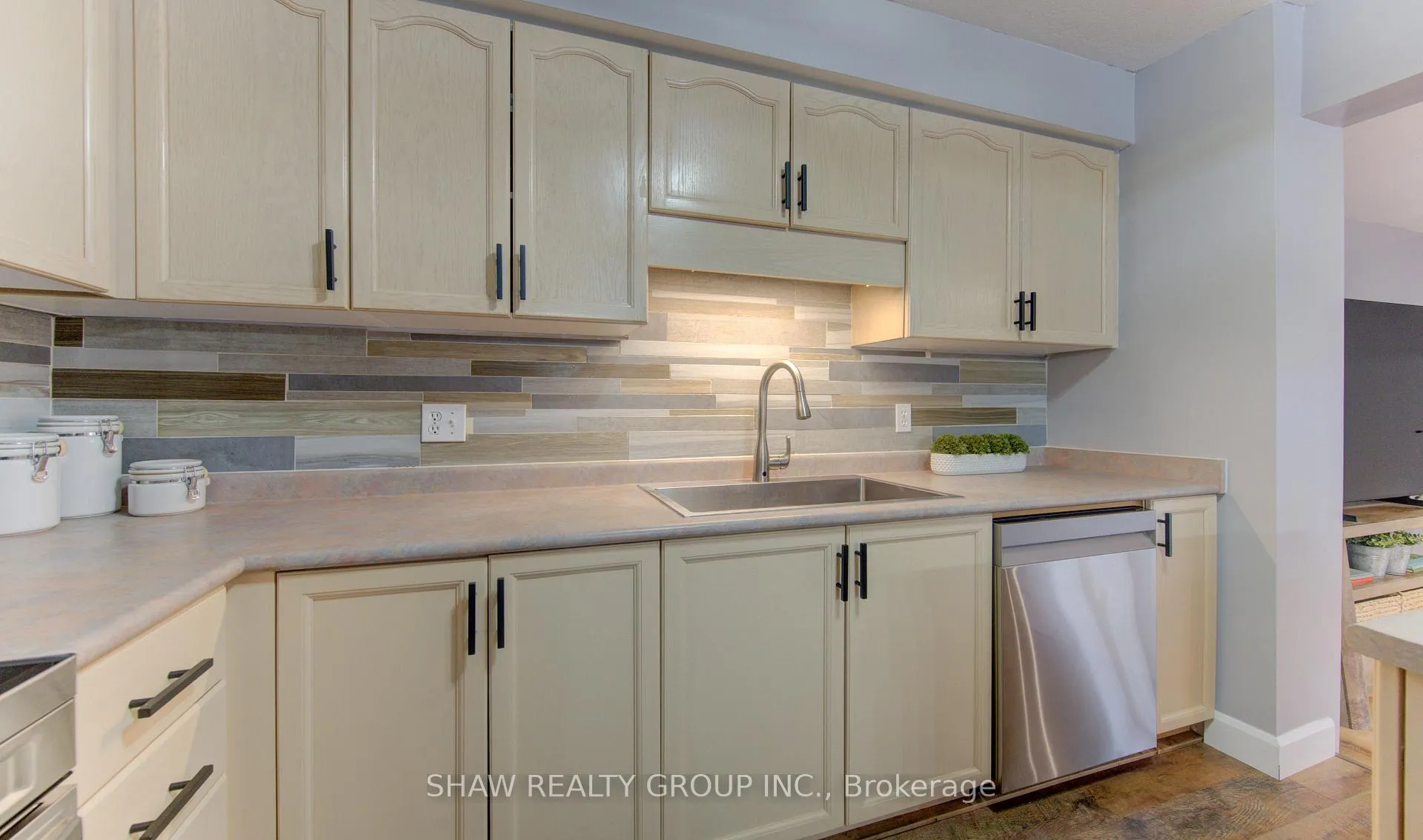 Photo 14 of Unit B, 661 Jacob Lane, Waterloo — HOMEH