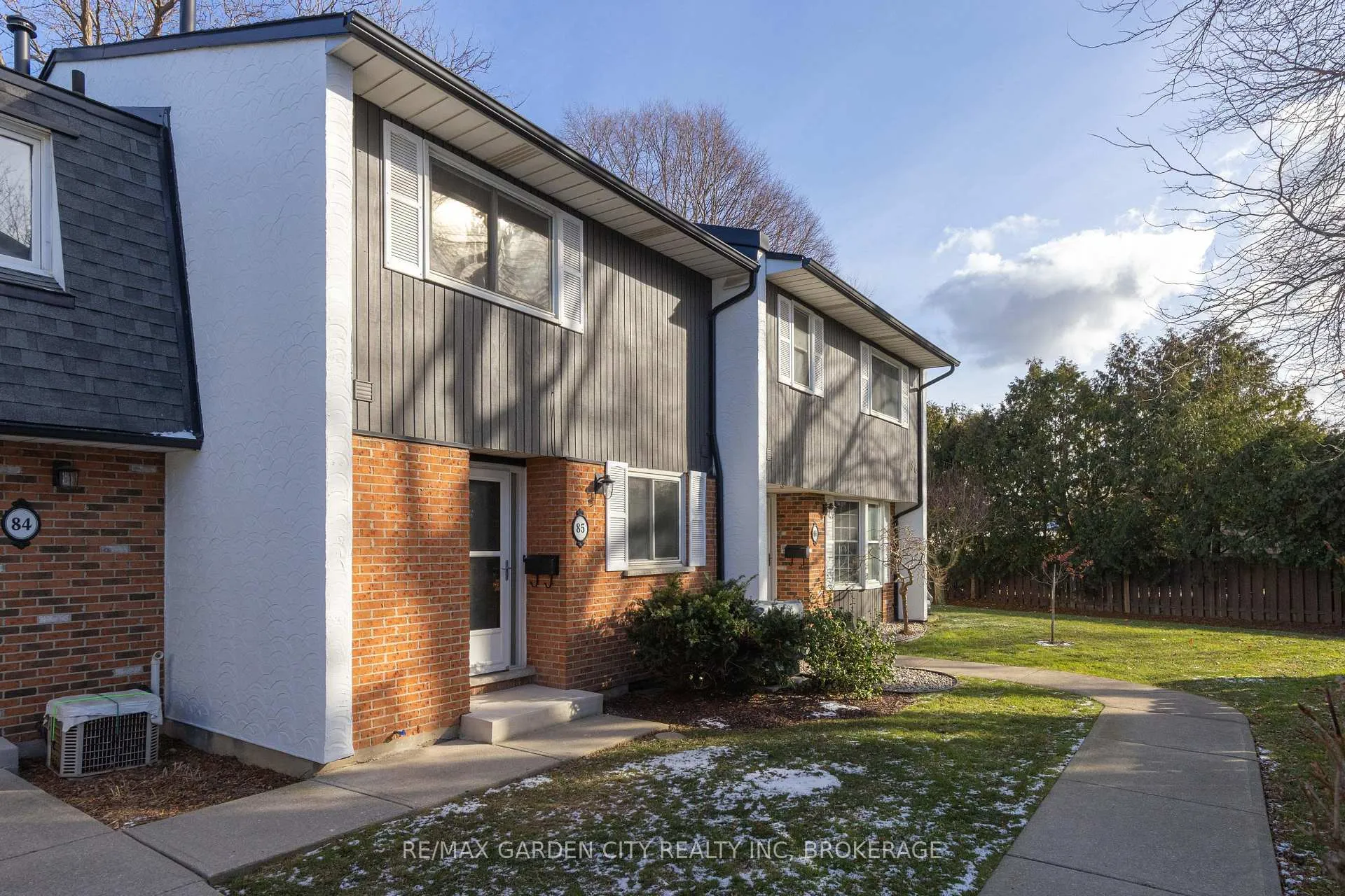 Photo 2 of Unit 85, 77 Linwell Road, St. Catharines, Lakeport — HOMEH