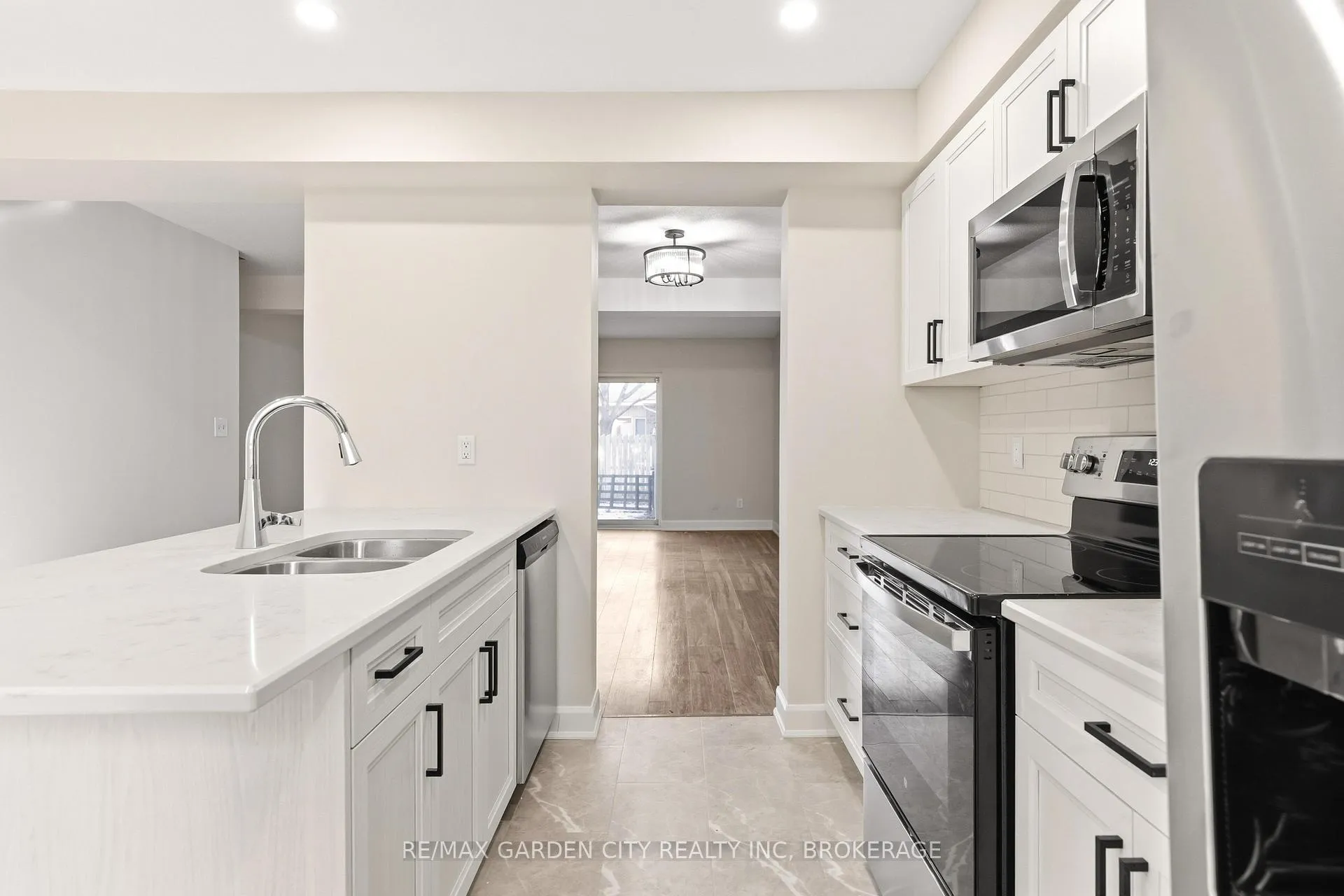 Photo 8 of Unit 85, 77 Linwell Road, St. Catharines, Lakeport — HOMEH
