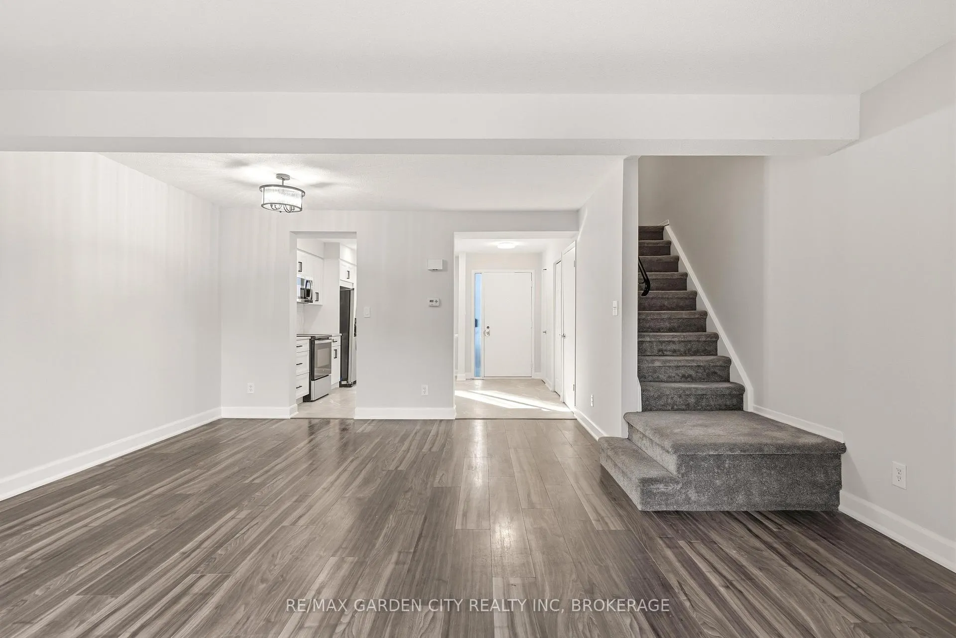 Photo 11 of Unit 85, 77 Linwell Road, St. Catharines, Lakeport — HOMEH