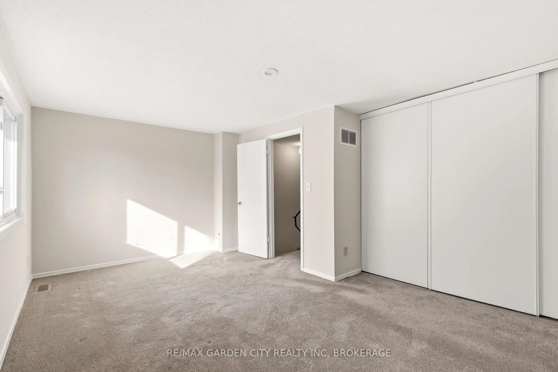 Photo 15 of Unit 85, 77 Linwell Road, St. Catharines, Lakeport — HOMEH