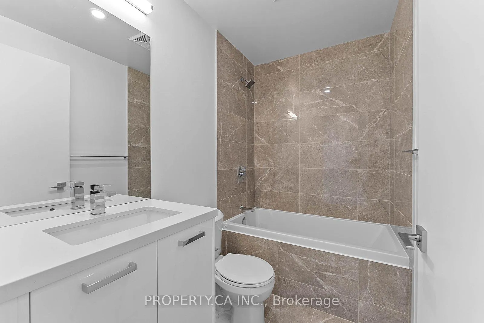 Photo 24 of Unit 3002, 284 King Street E, Toronto, Moss Park — HOMEH
