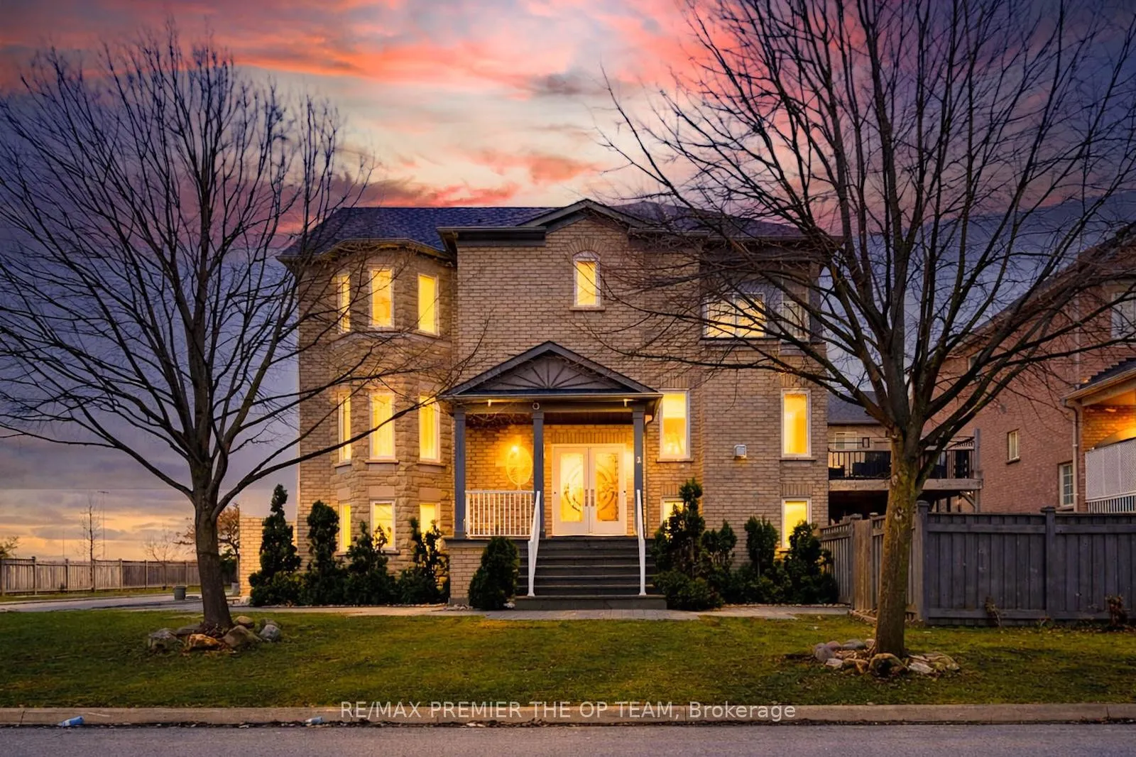 Photo 2 of 2 La Maria Lane, Vaughan, Vellore Village — HOMEH