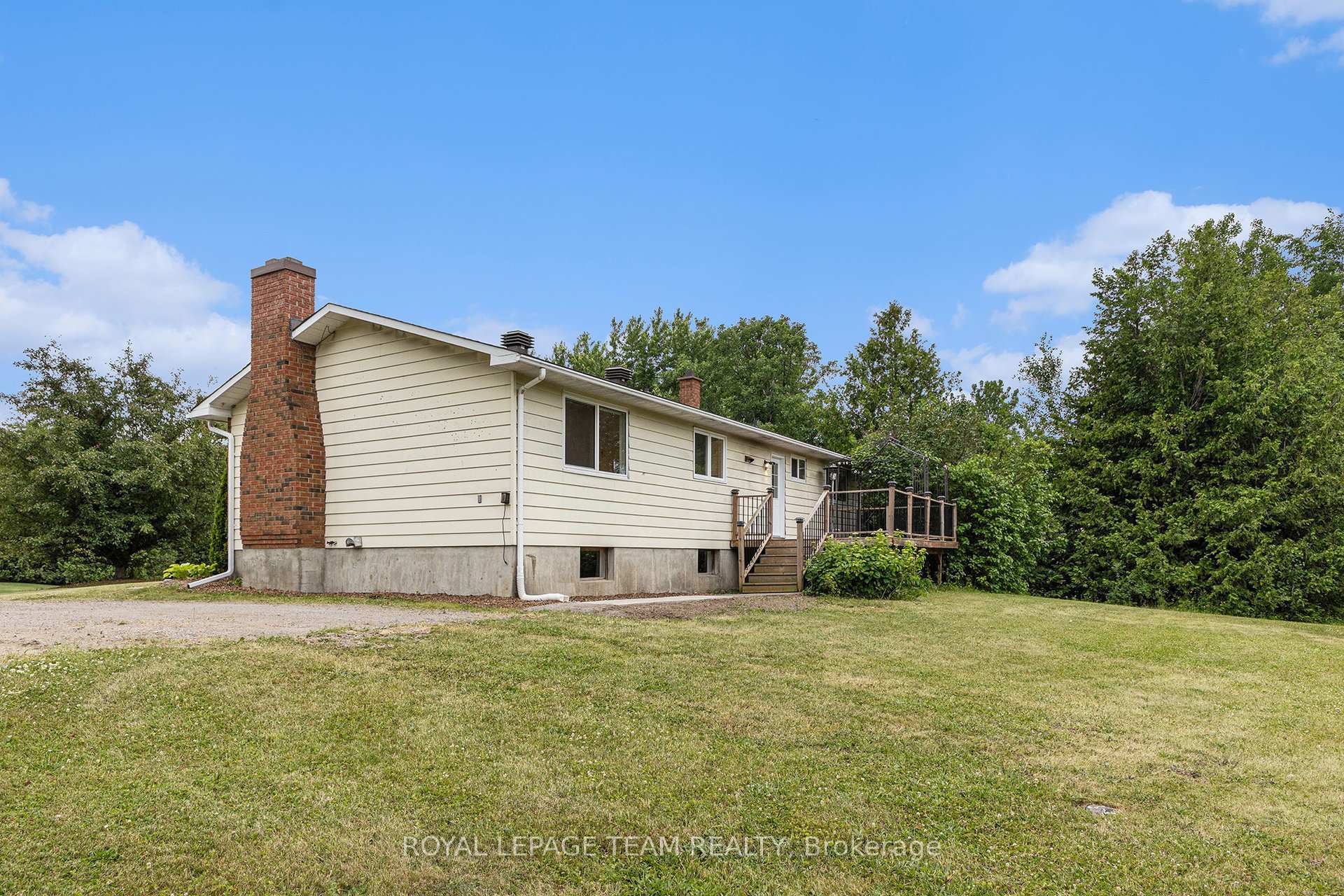 Photo 34 of 104 Burns Drive, McNab/Braeside, Mcnab/Braeside Twps — HOMEH