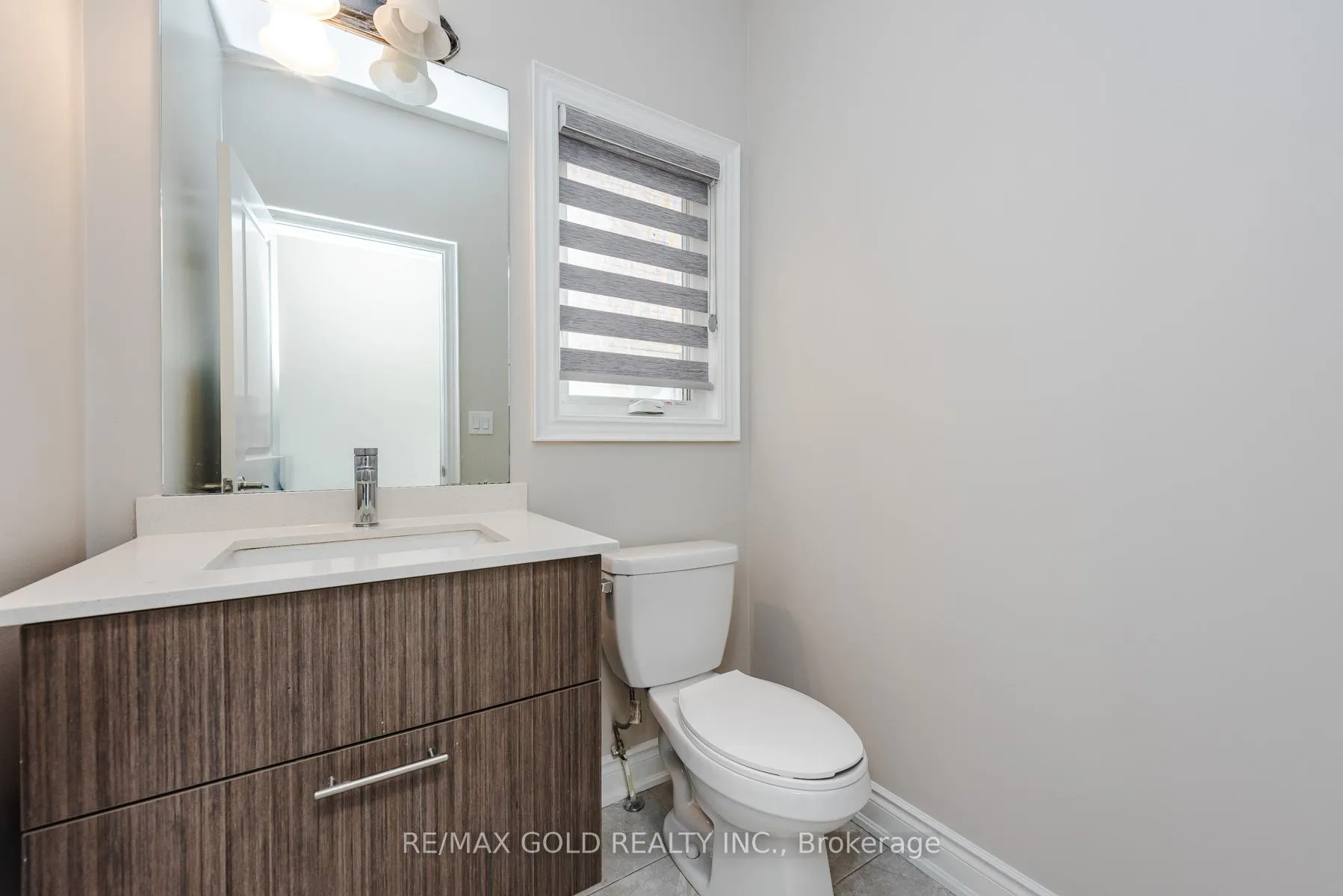 Photo 5 of 26 Ixworth Circle, Brampton, Bram West — HOMEH