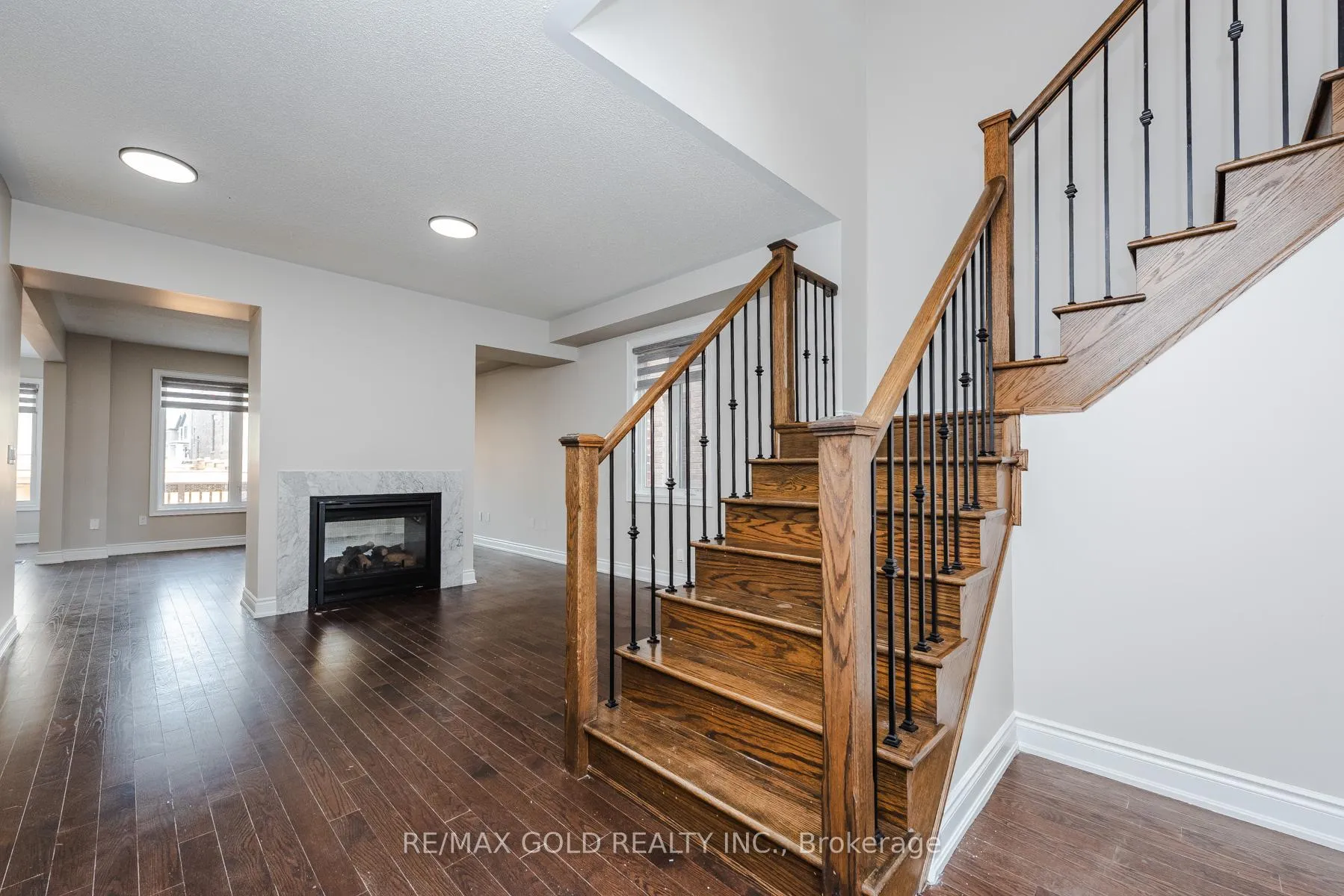 Photo 6 of 26 Ixworth Circle, Brampton, Bram West — HOMEH