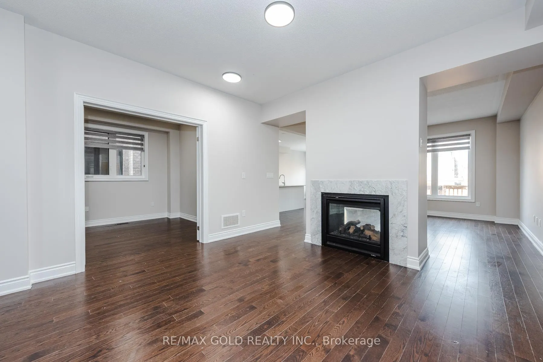 Photo 9 of 26 Ixworth Circle, Brampton, Bram West — HOMEH