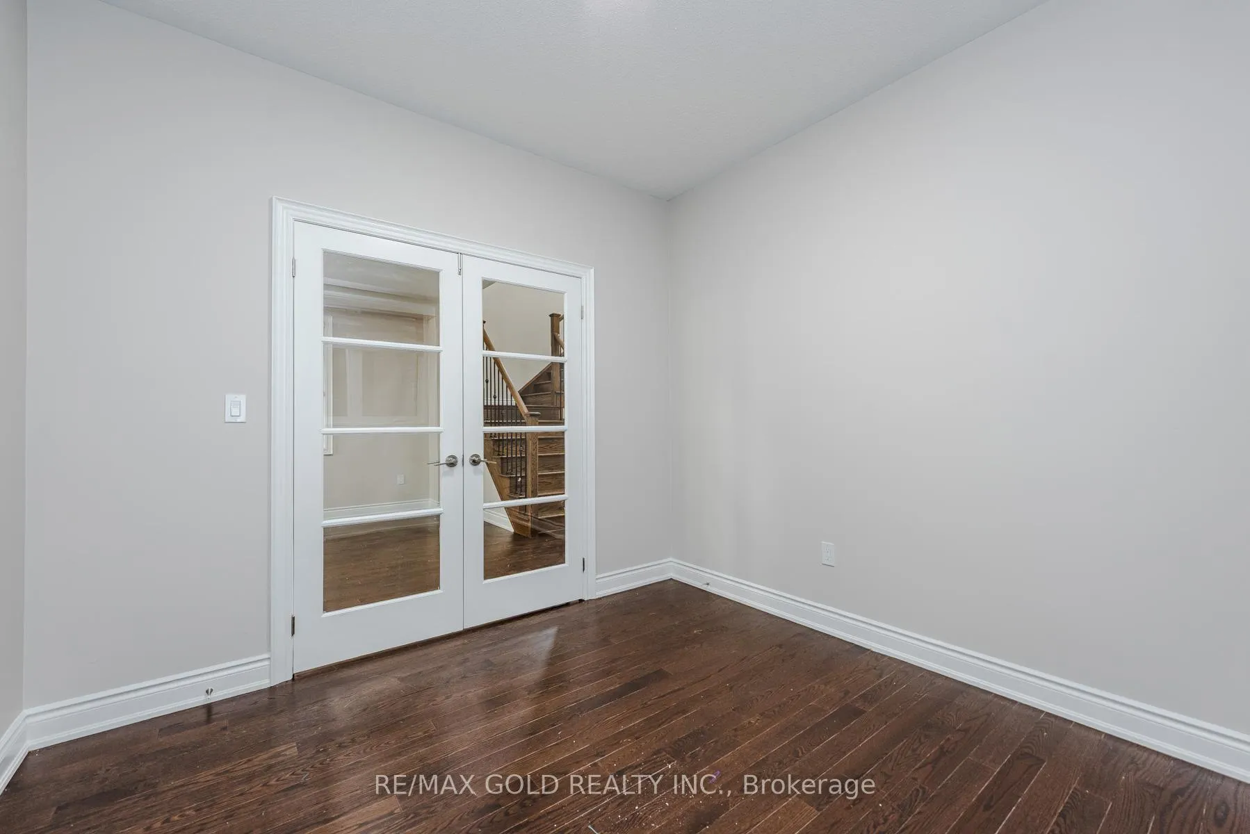Photo 11 of 26 Ixworth Circle, Brampton, Bram West — HOMEH