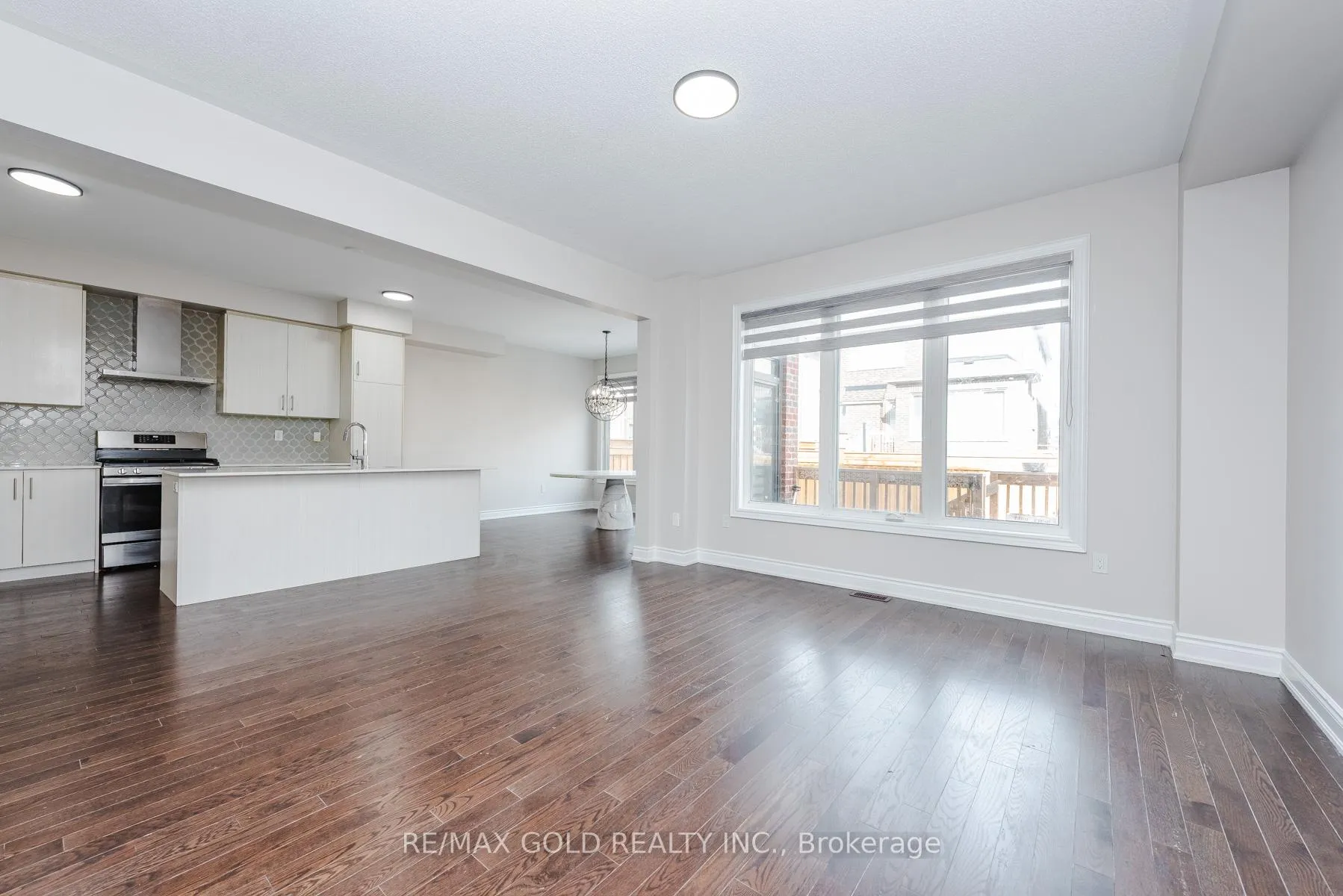 Photo 15 of 26 Ixworth Circle, Brampton, Bram West — HOMEH