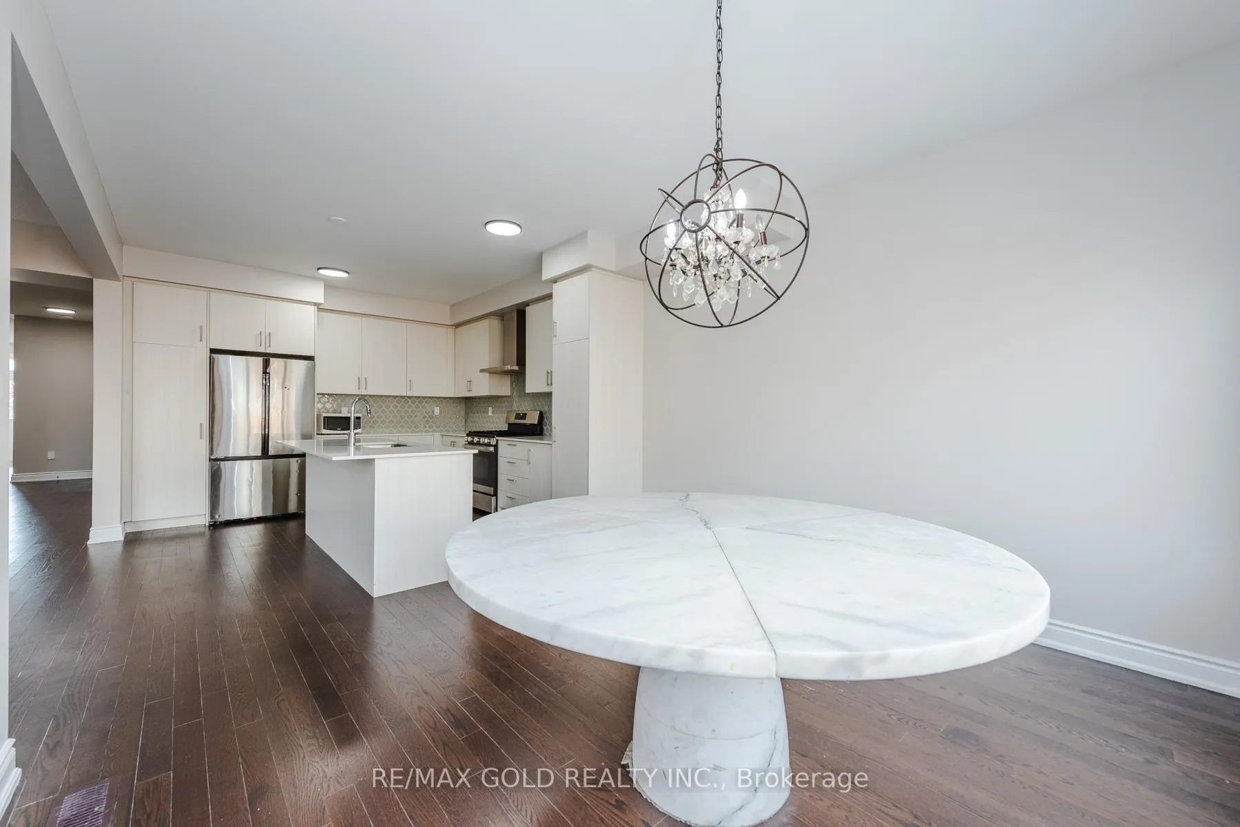Photo 19 of 26 Ixworth Circle, Brampton, Bram West — HOMEH