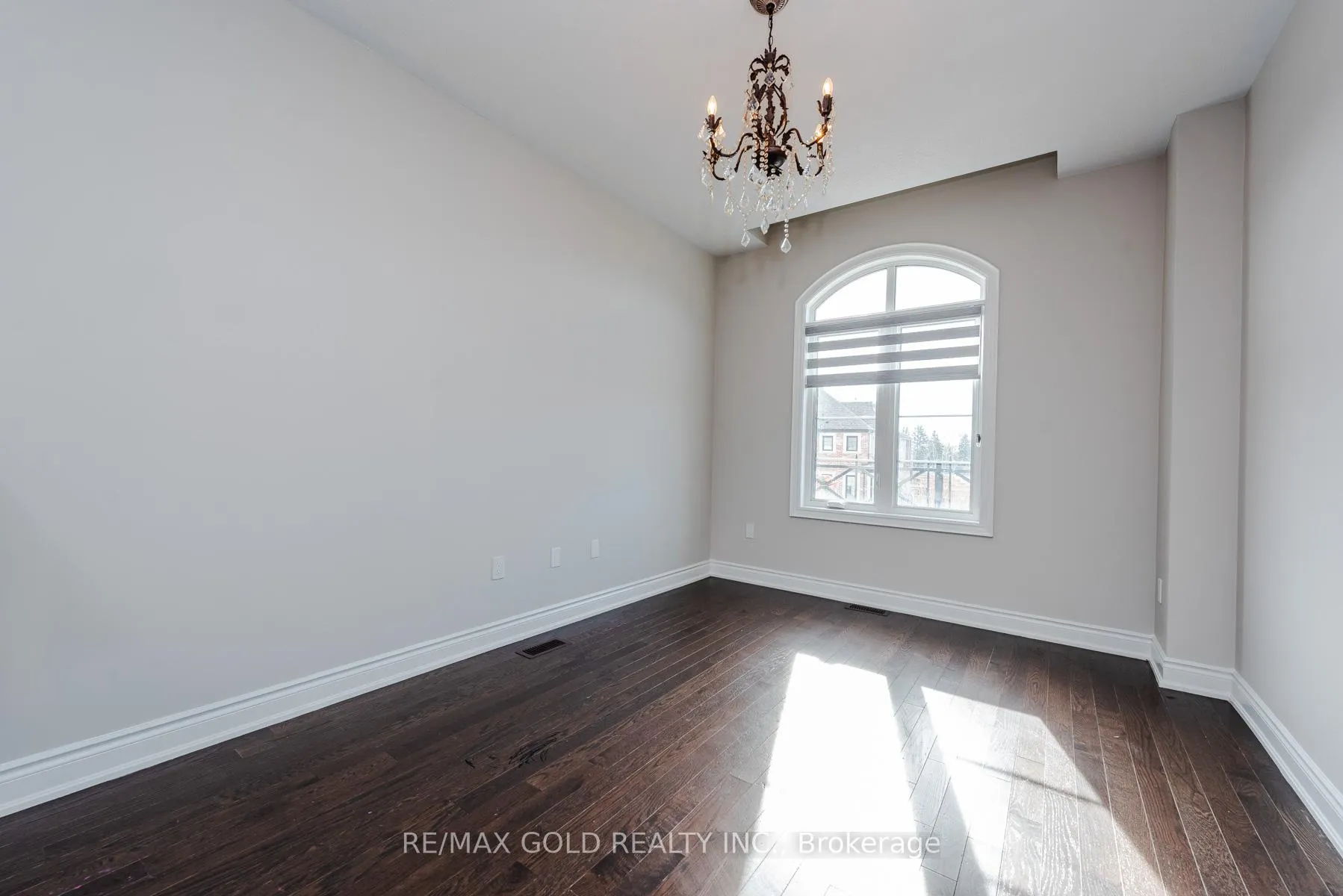 Photo 25 of 26 Ixworth Circle, Brampton, Bram West — HOMEH