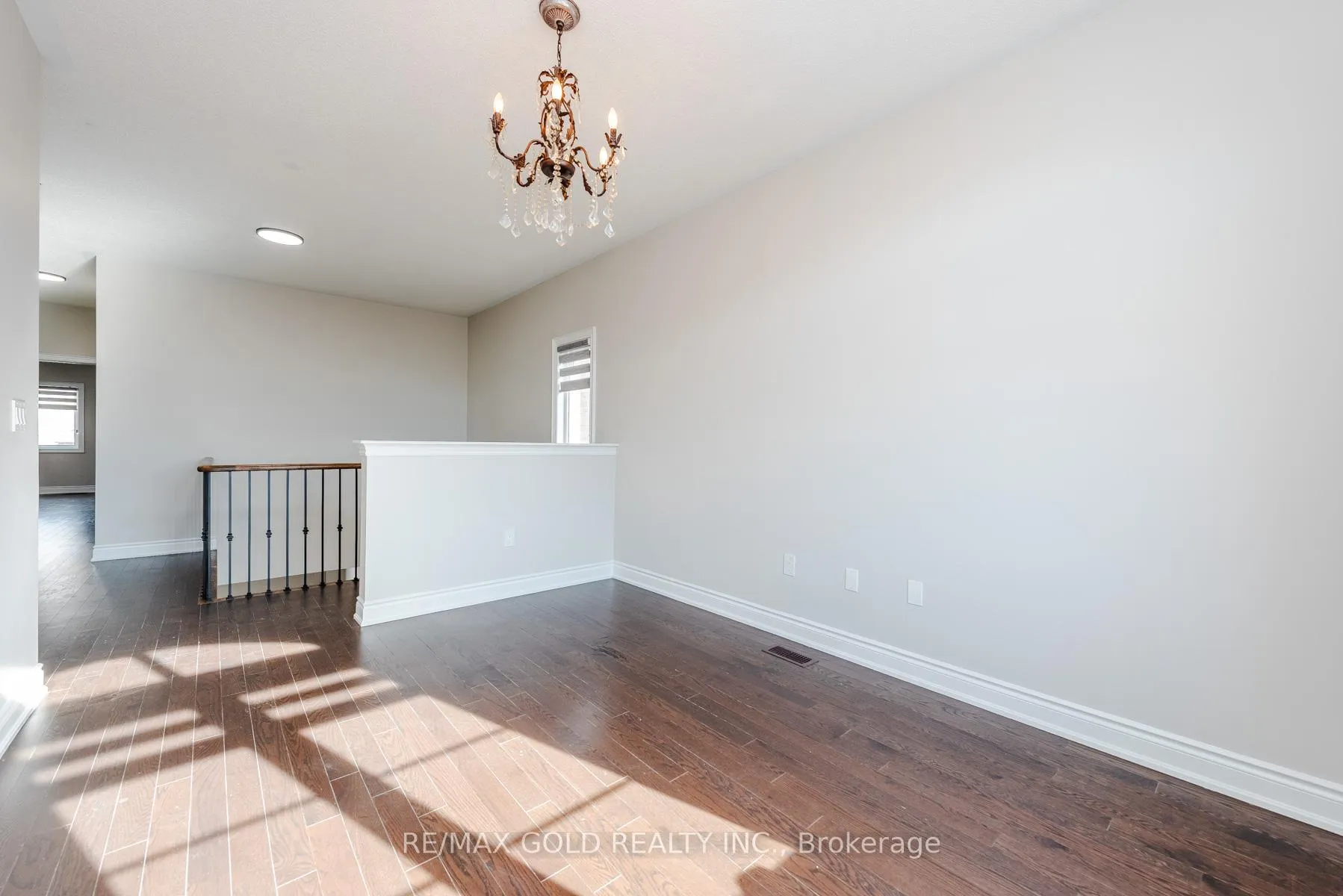 Photo 27 of 26 Ixworth Circle, Brampton, Bram West — HOMEH