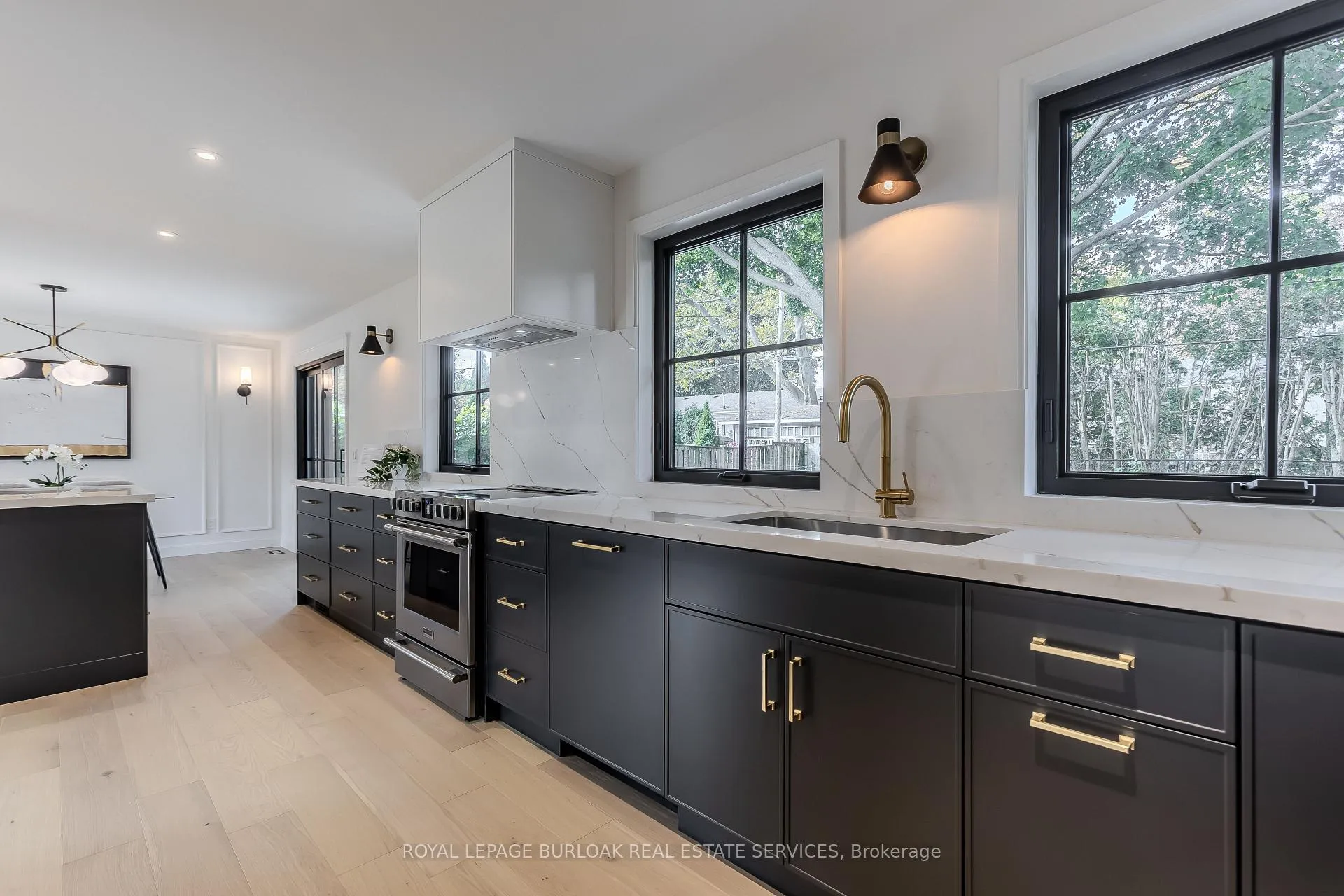 Photo 3 of 3029 Eva Drive, Burlington, Roseland — HOMEH