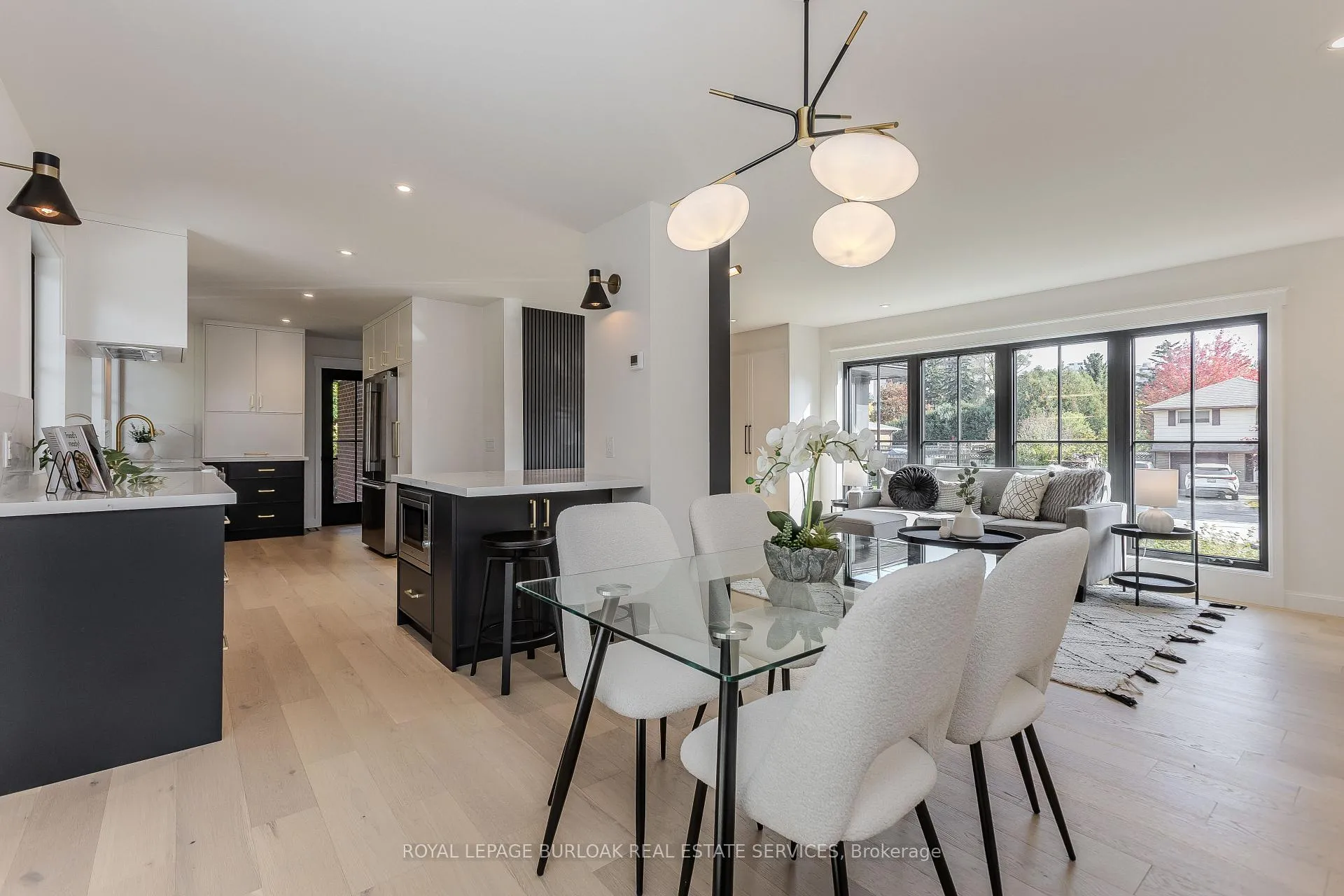 Photo 12 of 3029 Eva Drive, Burlington, Roseland — HOMEH