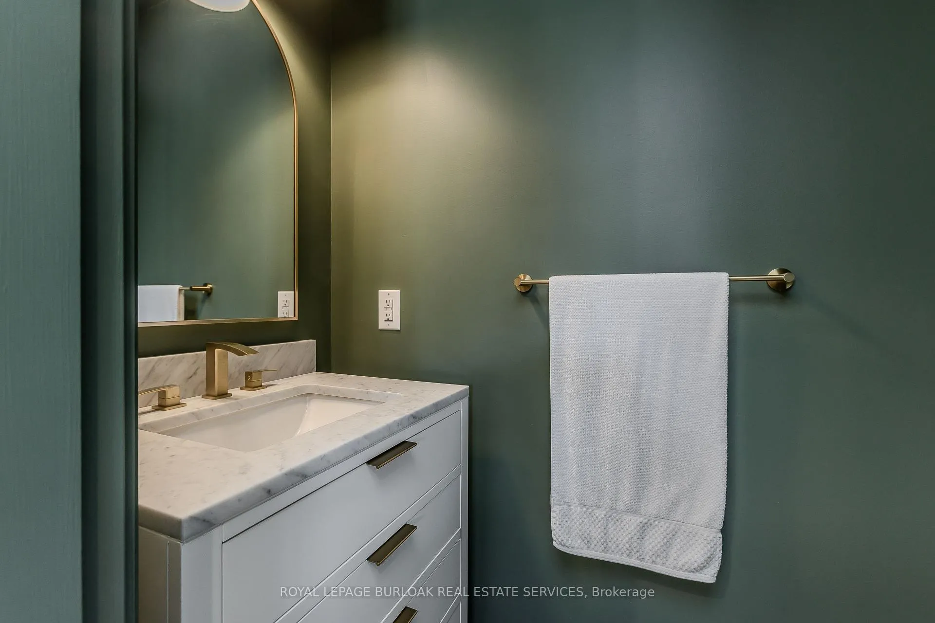 Photo 13 of 3029 Eva Drive, Burlington, Roseland — HOMEH