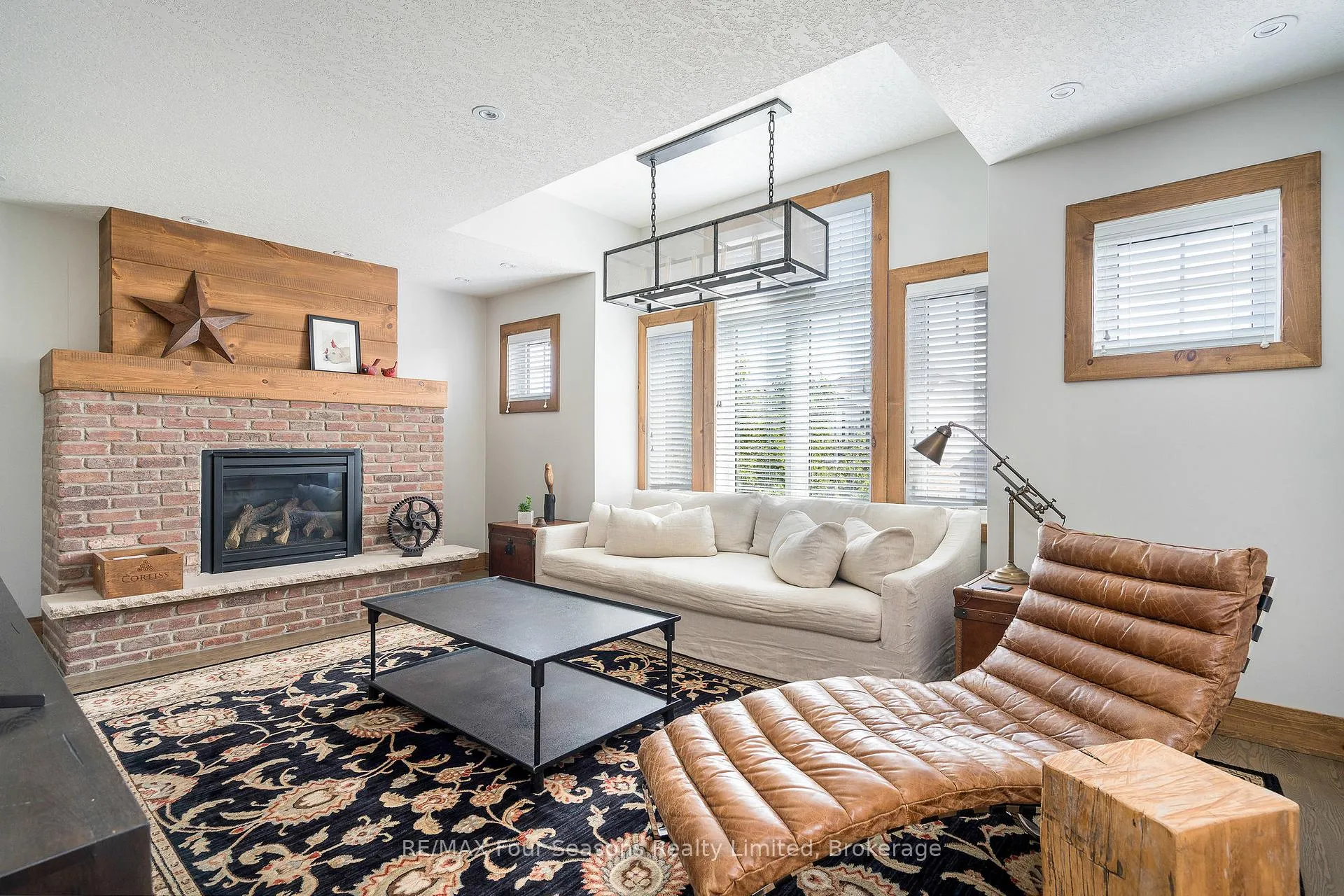 Photo 16 of 5 Kayla Crescent, Collingwood — HOMEH