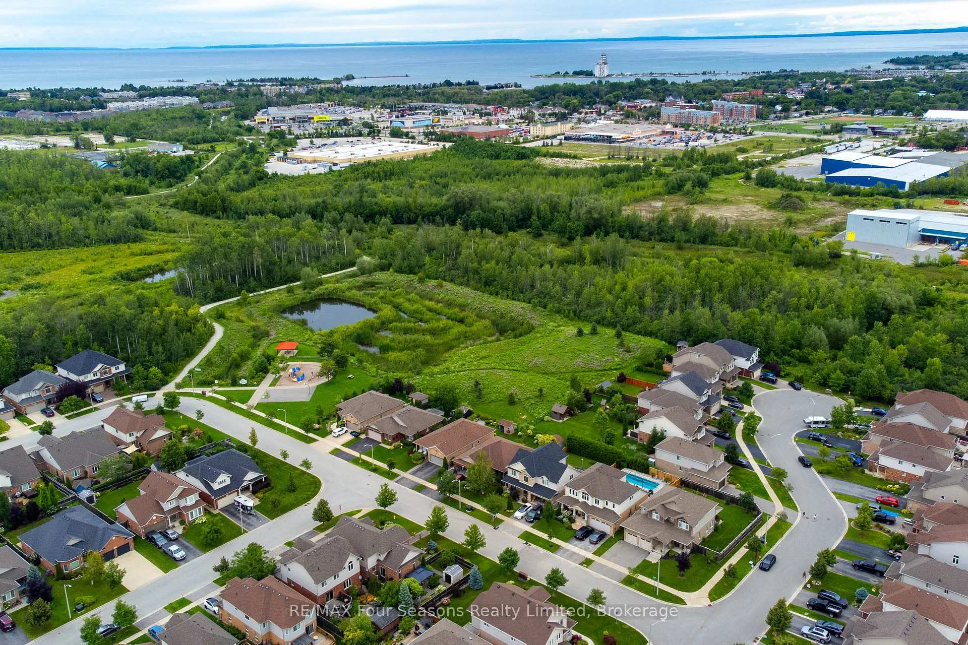 Photo 40 of 5 Kayla Crescent, Collingwood — HOMEH