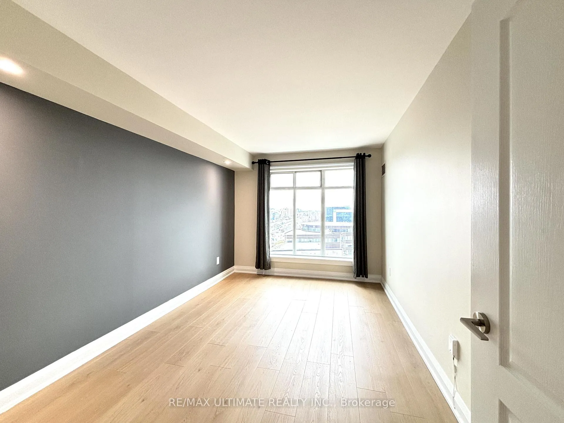 Photo 24 of Unit 1203, 135 Pond Drive, Markham, Commerce Valley — HOMEH