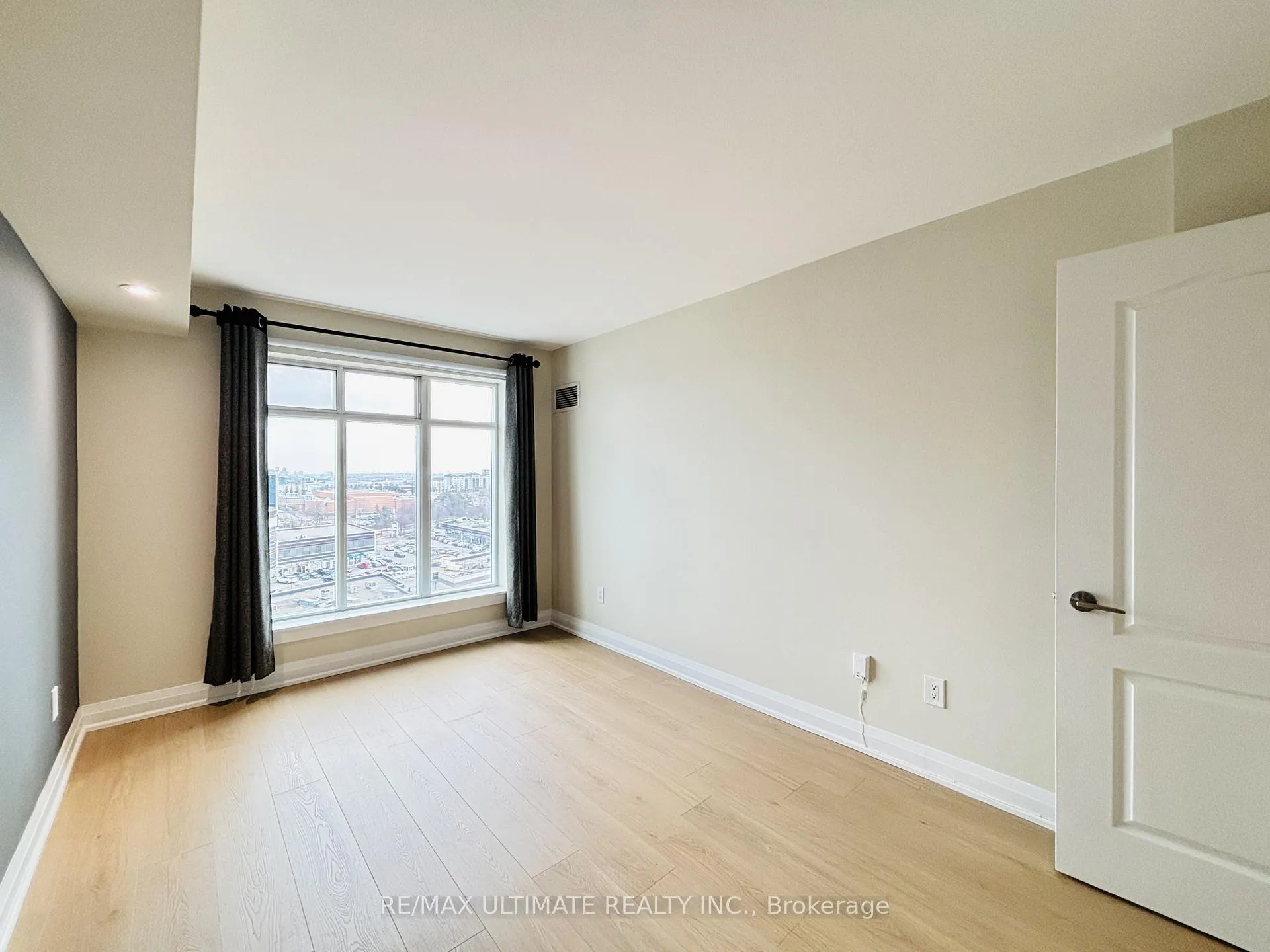 Photo 25 of Unit 1203, 135 Pond Drive, Markham, Commerce Valley — HOMEH