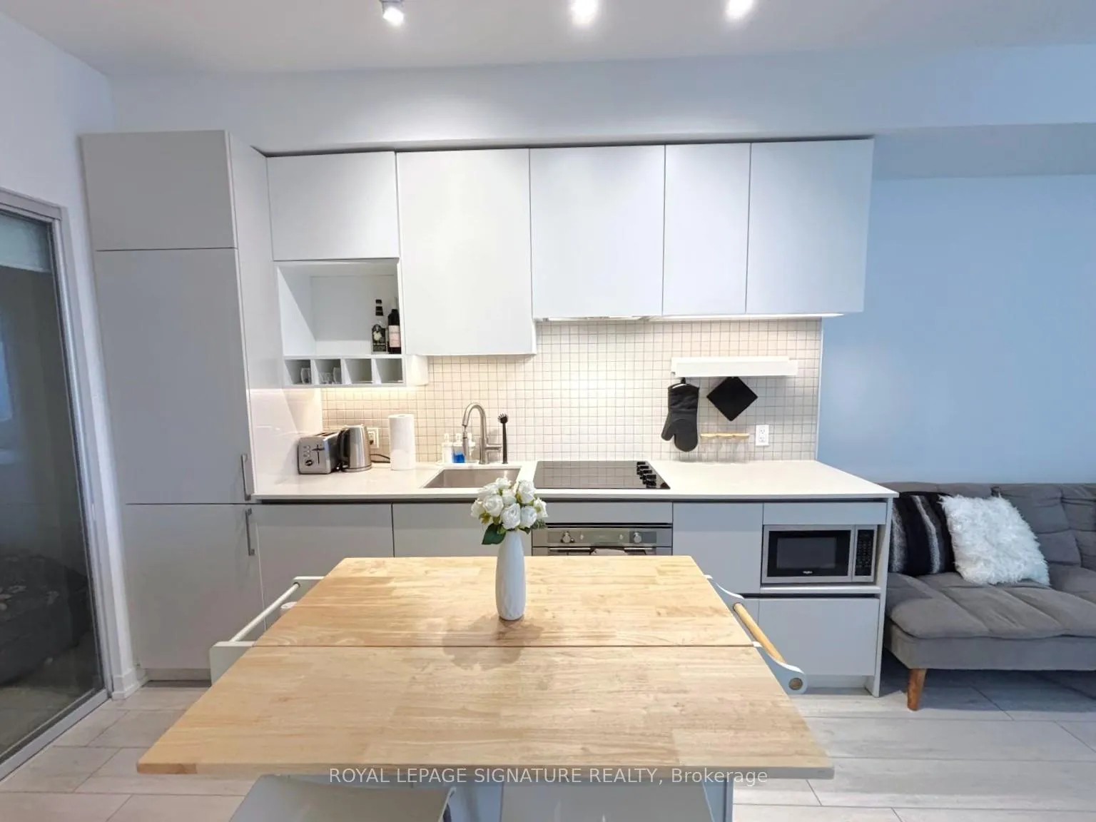 Photo 4 of Unit 3805, 950 Portage Parkway, Vaughan, Vaughan Corporate Centre — HOMEH