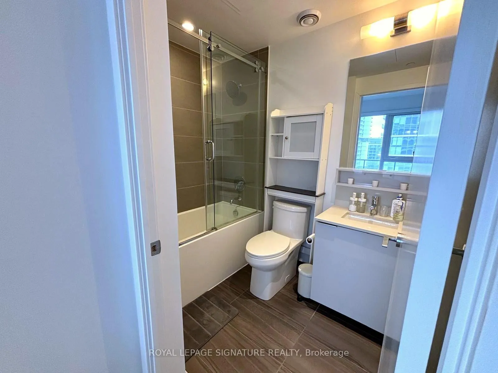 Photo 8 of Unit 3805, 950 Portage Parkway, Vaughan, Vaughan Corporate Centre — HOMEH