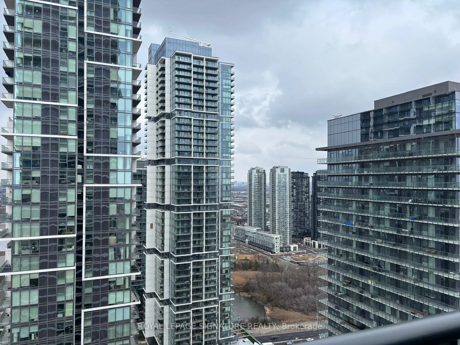 Photo 11 of Unit 3805, 950 Portage Parkway, Vaughan, Vaughan Corporate Centre — HOMEH
