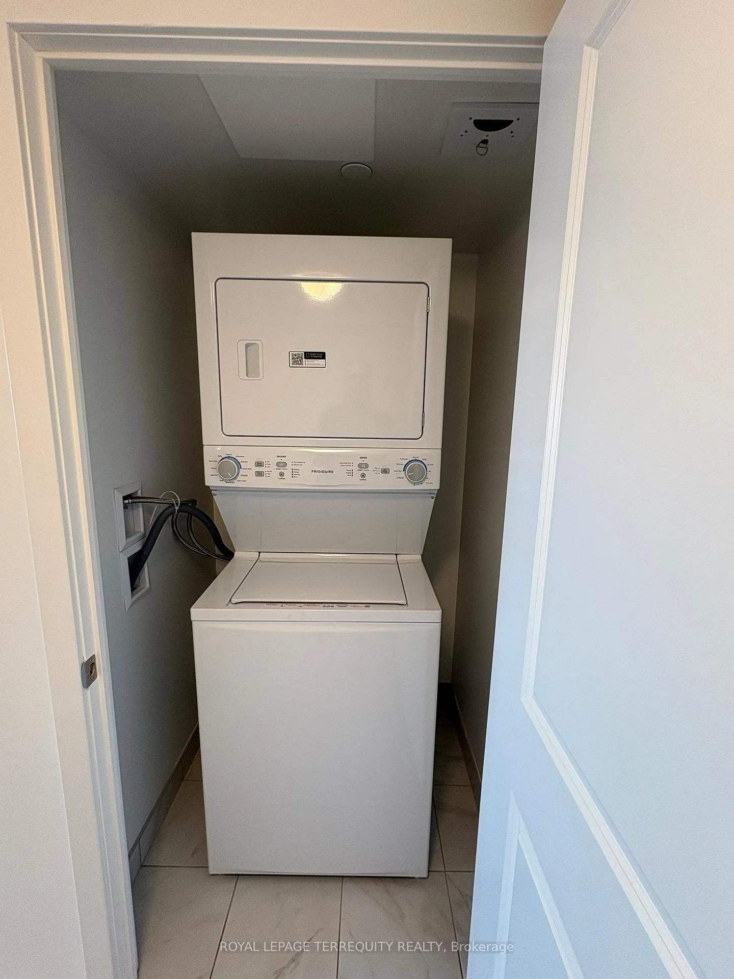 Photo 13 of Unit 404, 1010 Sandy Beach Road, Pickering, Bay Ridges — HOMEH