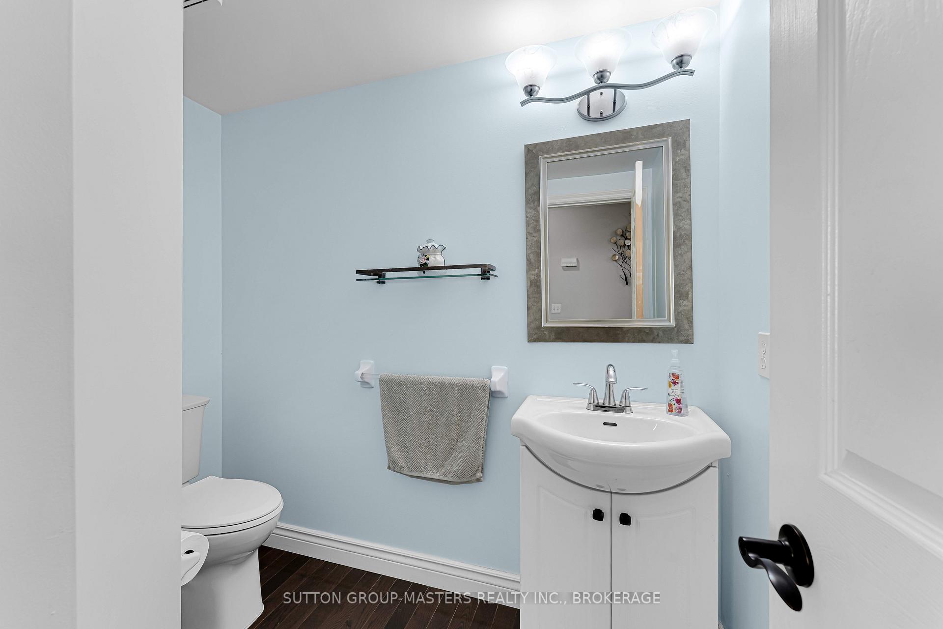 Photo 5 of 1396 Thornwood Crescent, Kingston, City Northwest — HOMEH