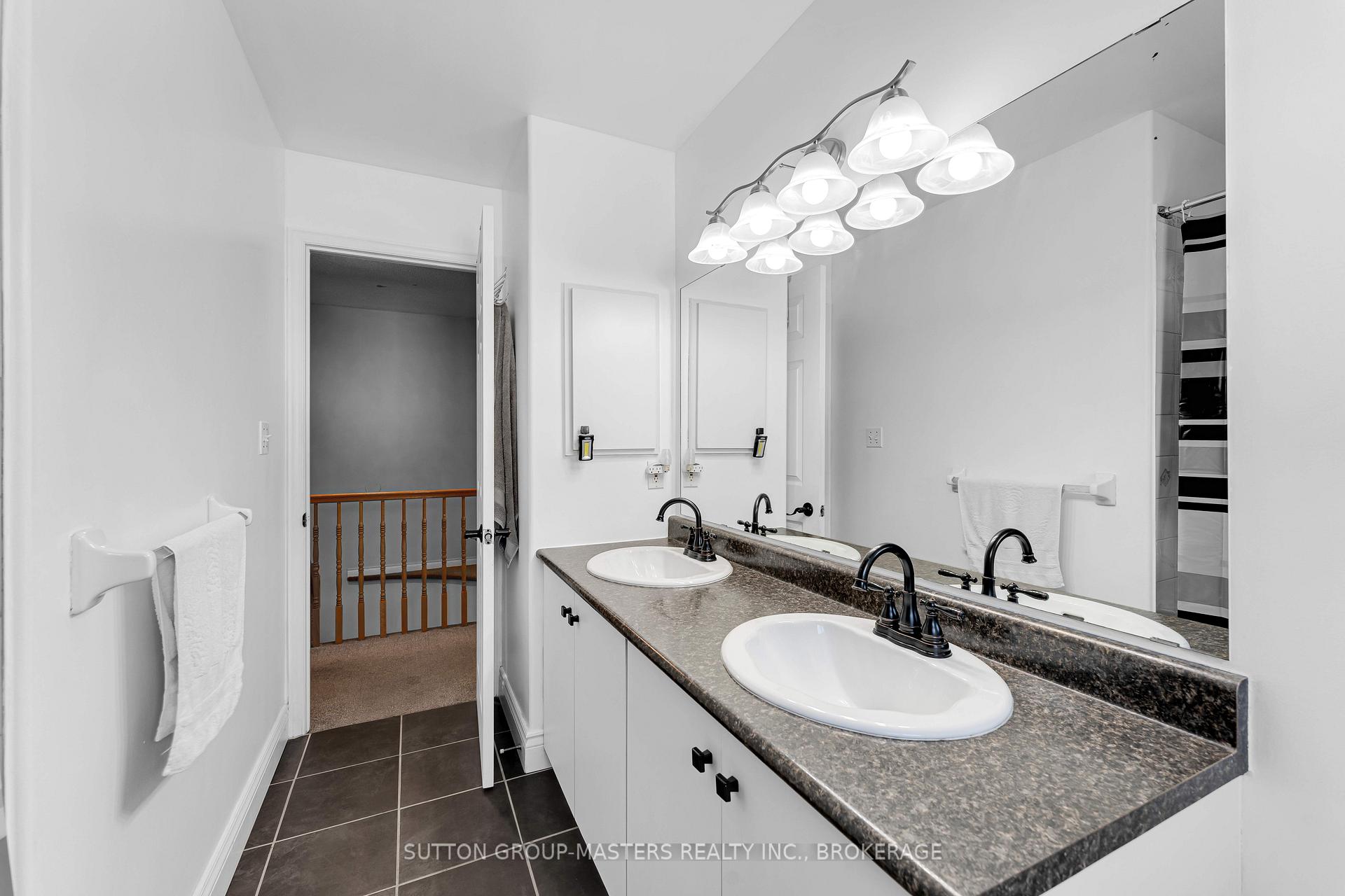 Photo 22 of 1396 Thornwood Crescent, Kingston, City Northwest — HOMEH