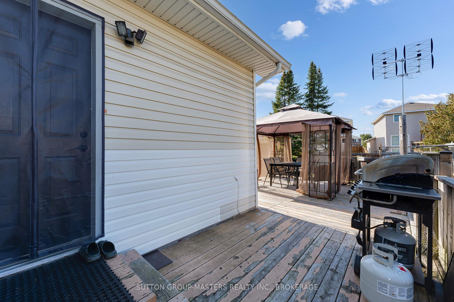 Photo 35 of 1396 Thornwood Crescent, Kingston, City Northwest — HOMEH