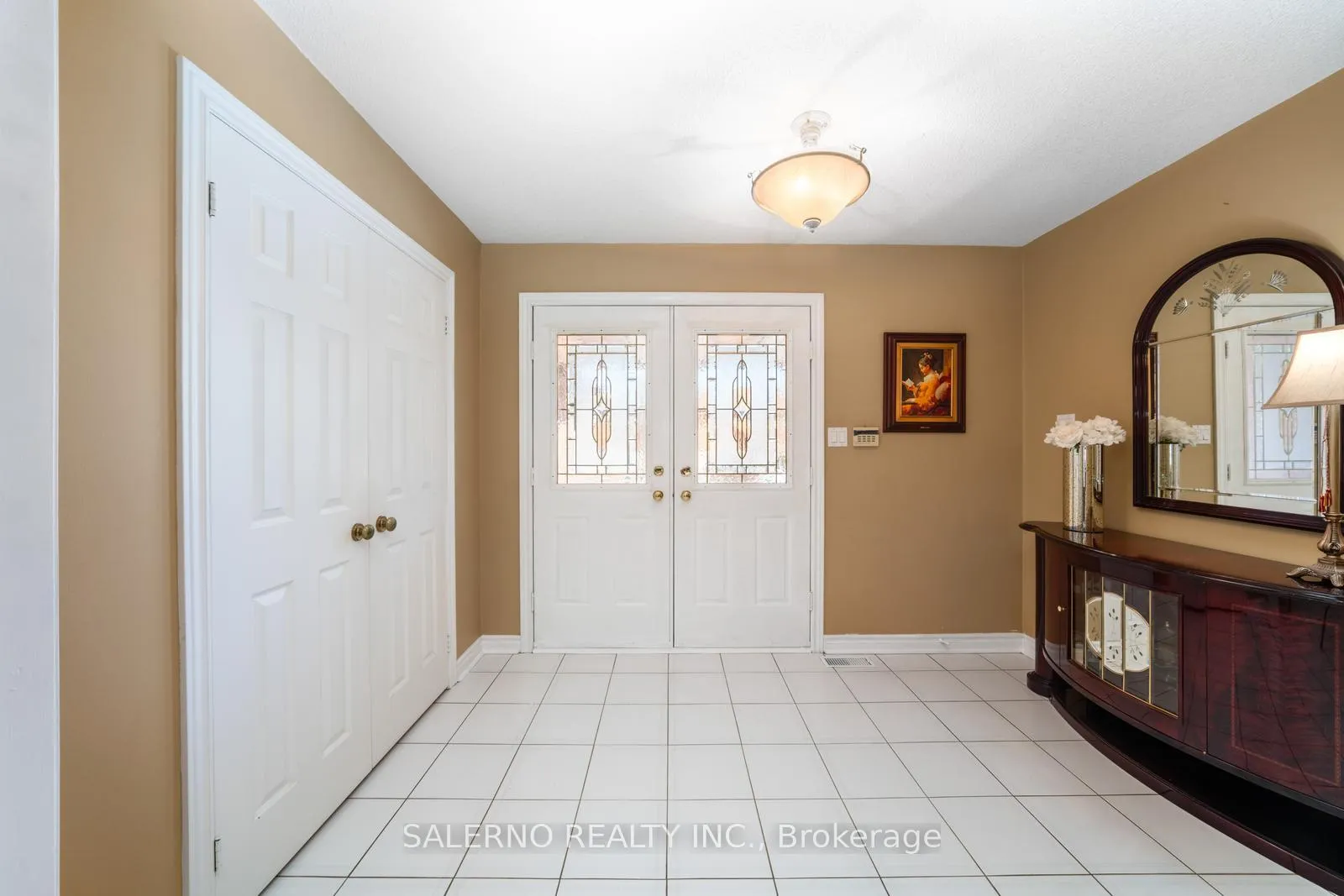 Photo 6 of 42 Columbus Avenue, Vaughan, East Woodbridge — HOMEH