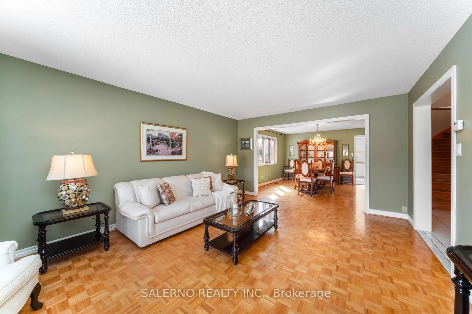 Photo 8 of 42 Columbus Avenue, Vaughan, East Woodbridge — HOMEH