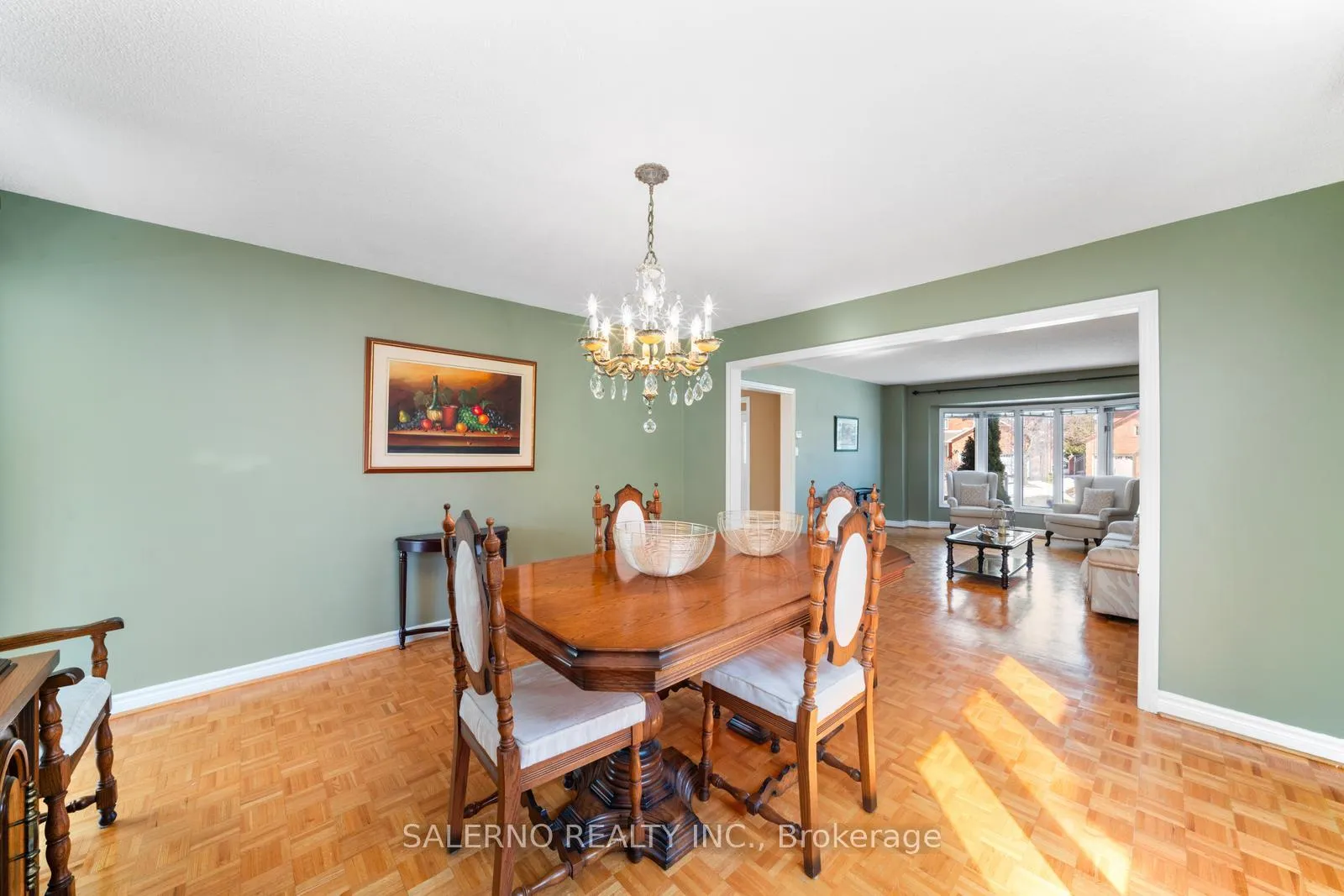 Photo 10 of 42 Columbus Avenue, Vaughan, East Woodbridge — HOMEH