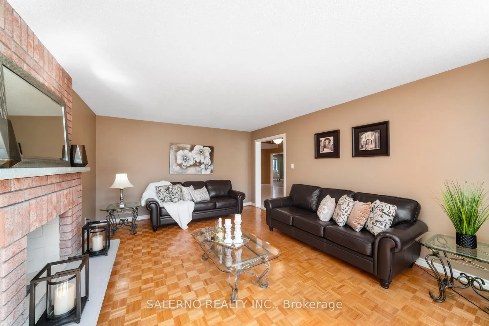 Photo 12 of 42 Columbus Avenue, Vaughan, East Woodbridge — HOMEH