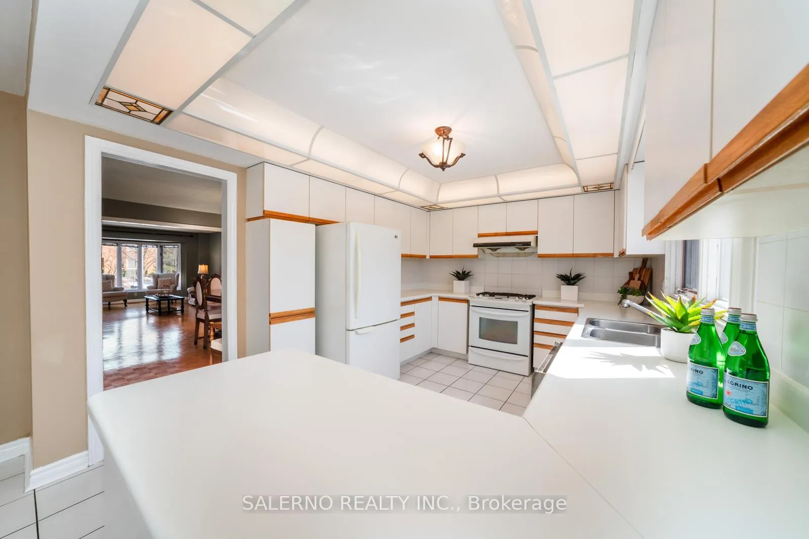 Photo 16 of 42 Columbus Avenue, Vaughan, East Woodbridge — HOMEH