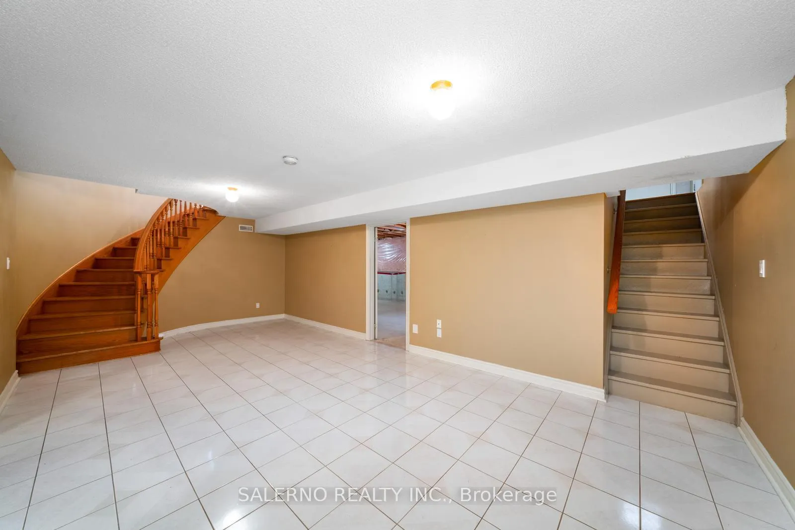 Photo 37 of 42 Columbus Avenue, Vaughan, East Woodbridge — HOMEH