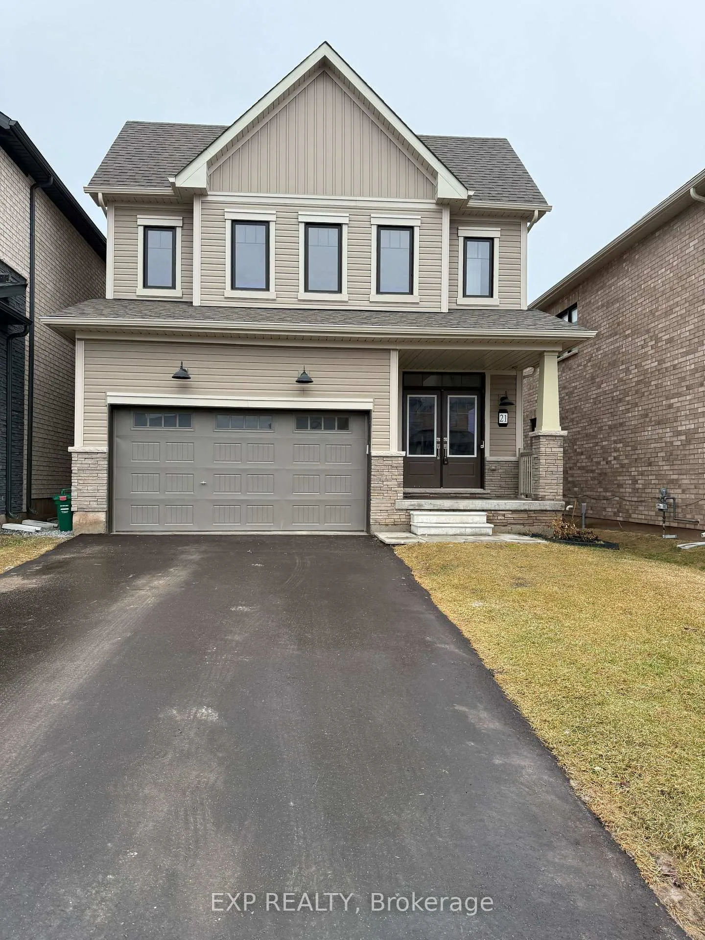 Photo 2 of 21 Starboard Crescent, Welland, Dain City — HOMEH