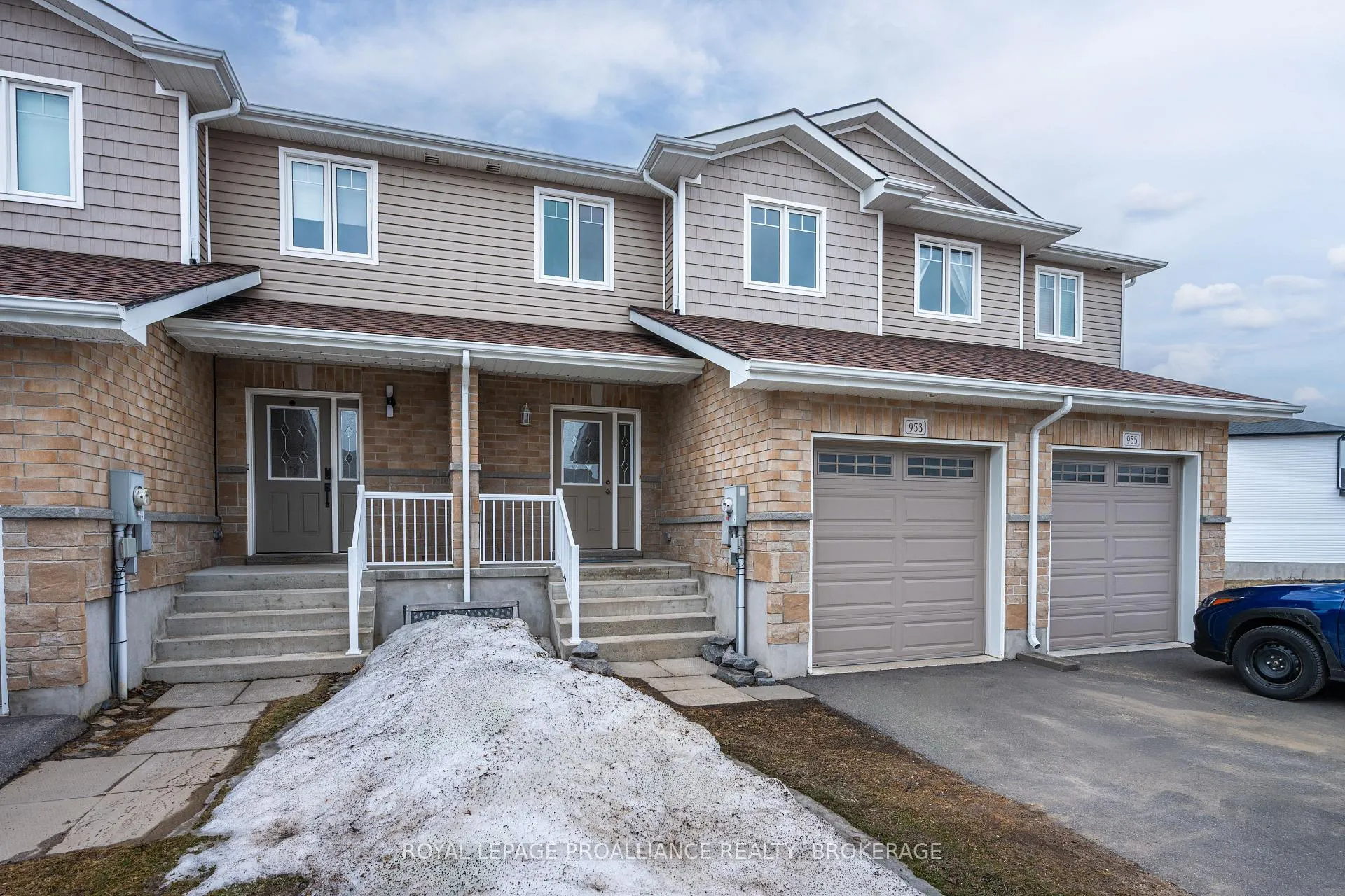 Front of 953 Blossom Street