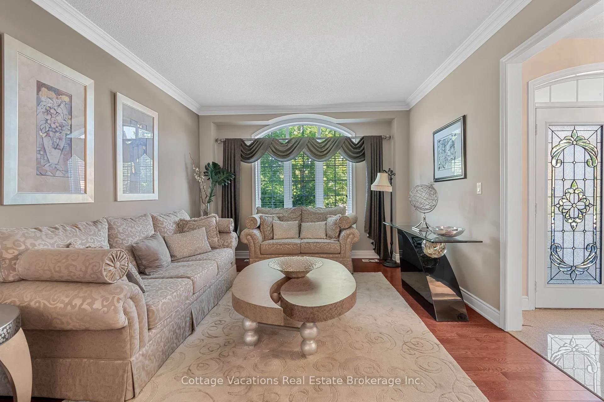 Photo 12 of 26 Louvain Drive, Brampton, Vales of Castlemore North — HOMEH