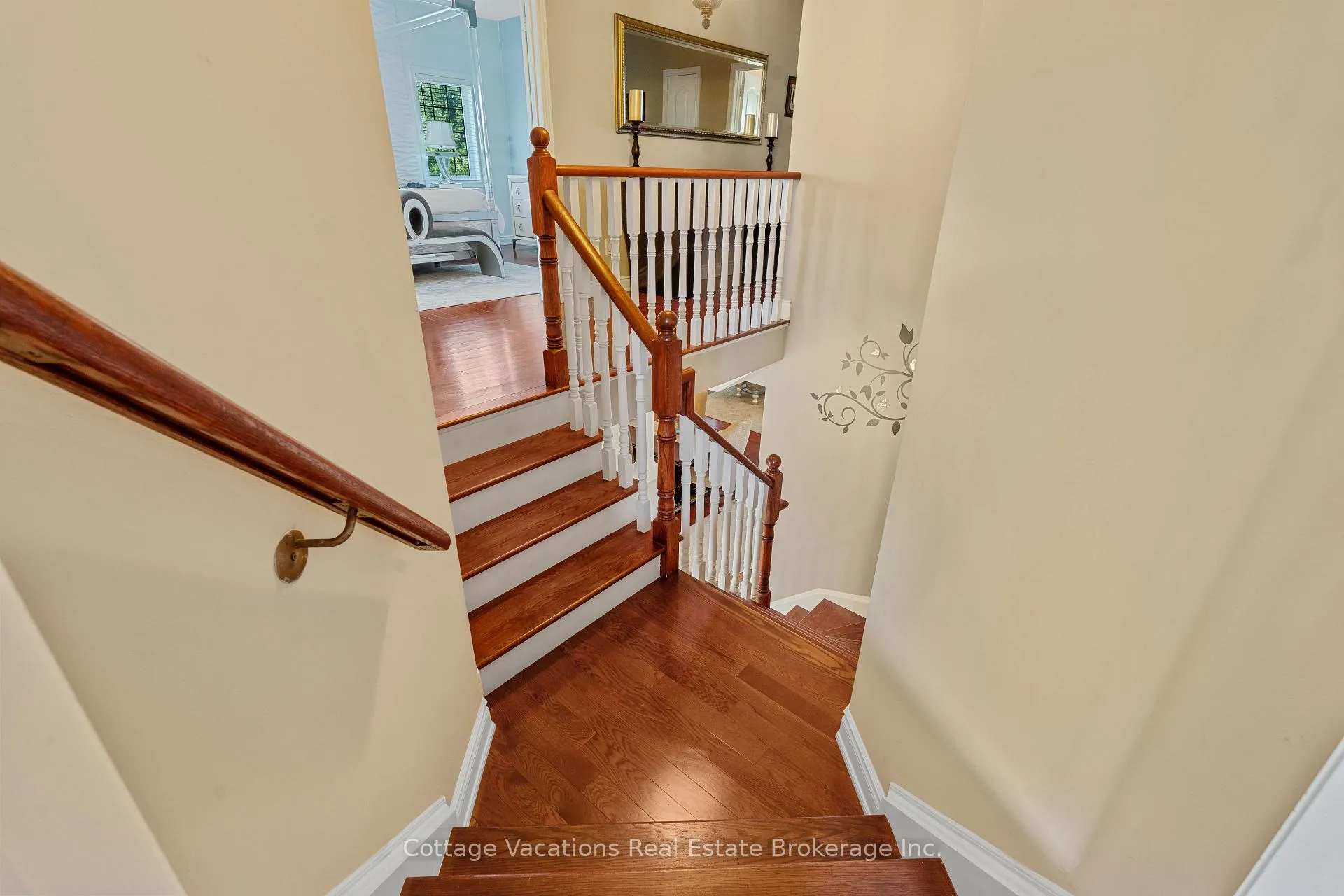 Photo 14 of 26 Louvain Drive, Brampton, Vales of Castlemore North — HOMEH
