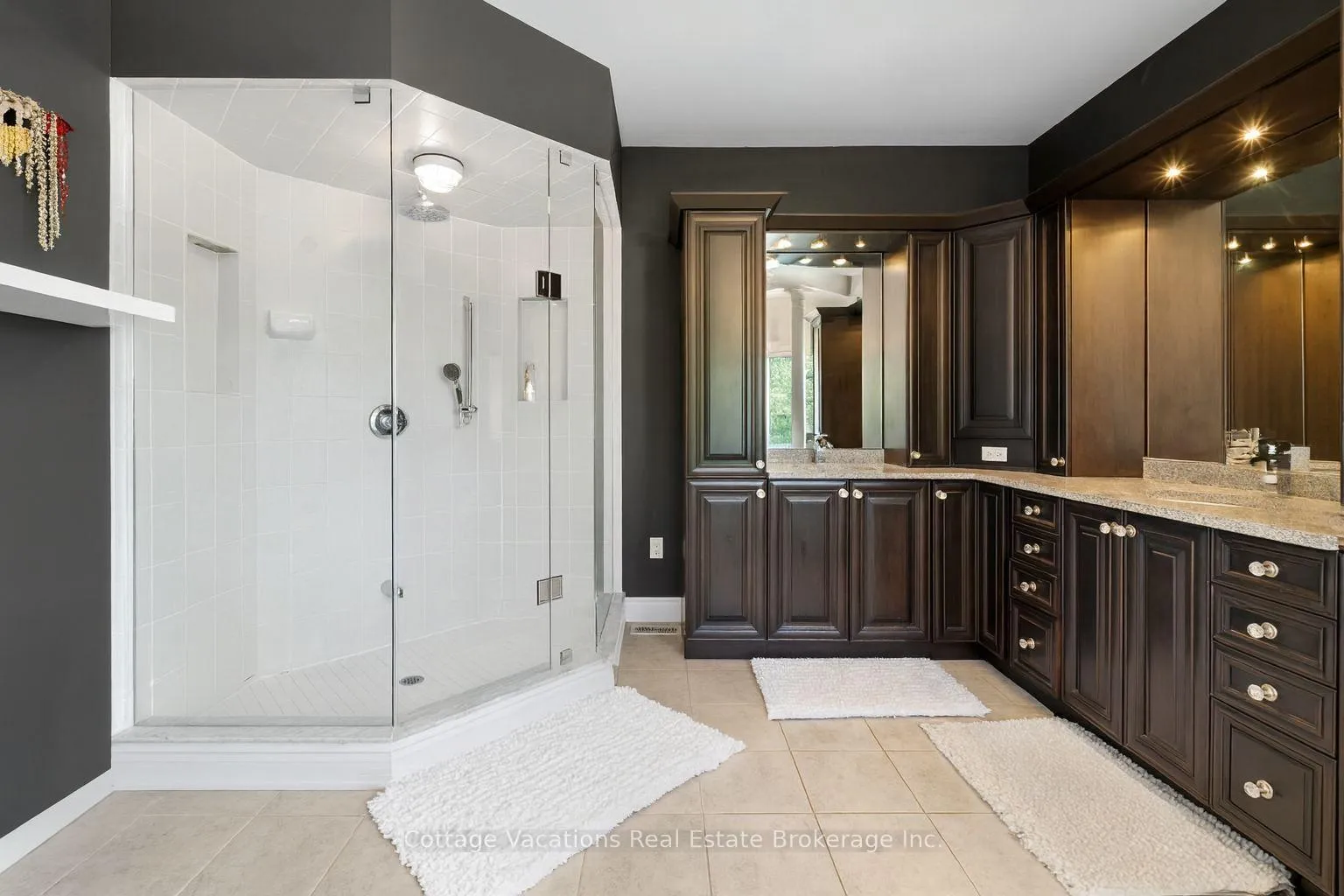 Photo 16 of 26 Louvain Drive, Brampton, Vales of Castlemore North — HOMEH