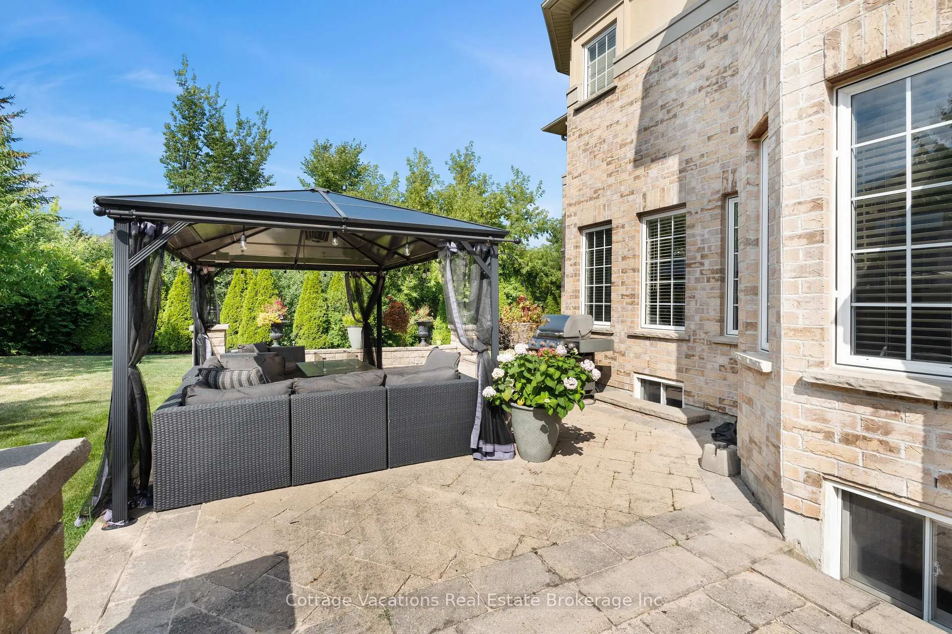 Photo 32 of 26 Louvain Drive, Brampton, Vales of Castlemore North — HOMEH