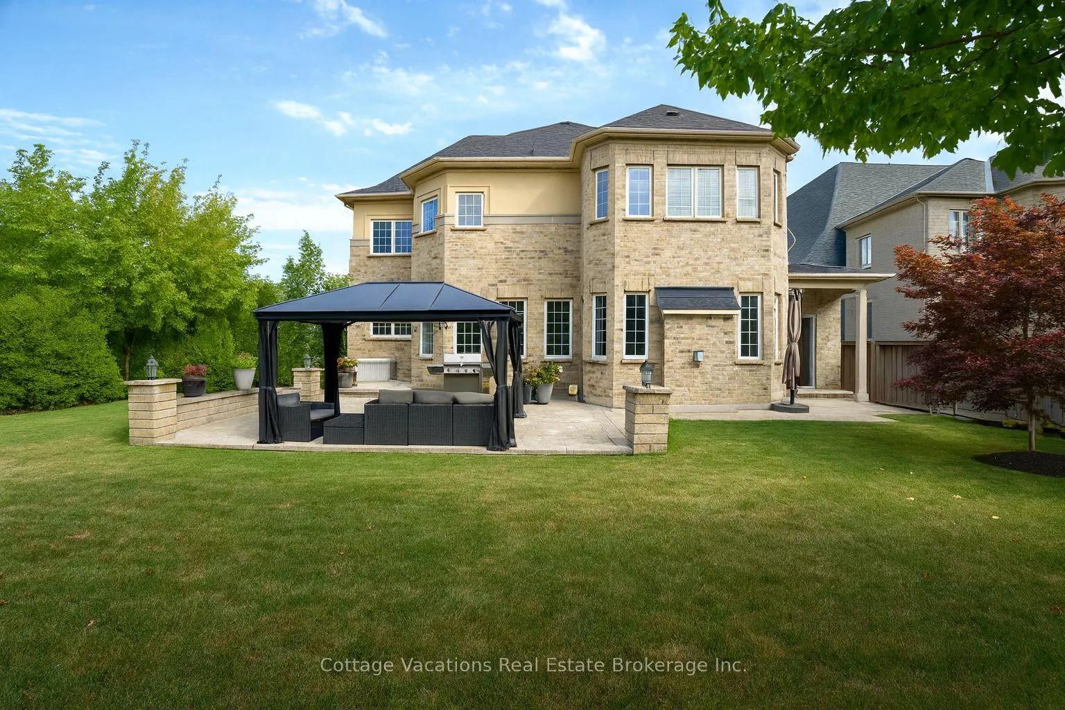 Photo 33 of 26 Louvain Drive, Brampton, Vales of Castlemore North — HOMEH
