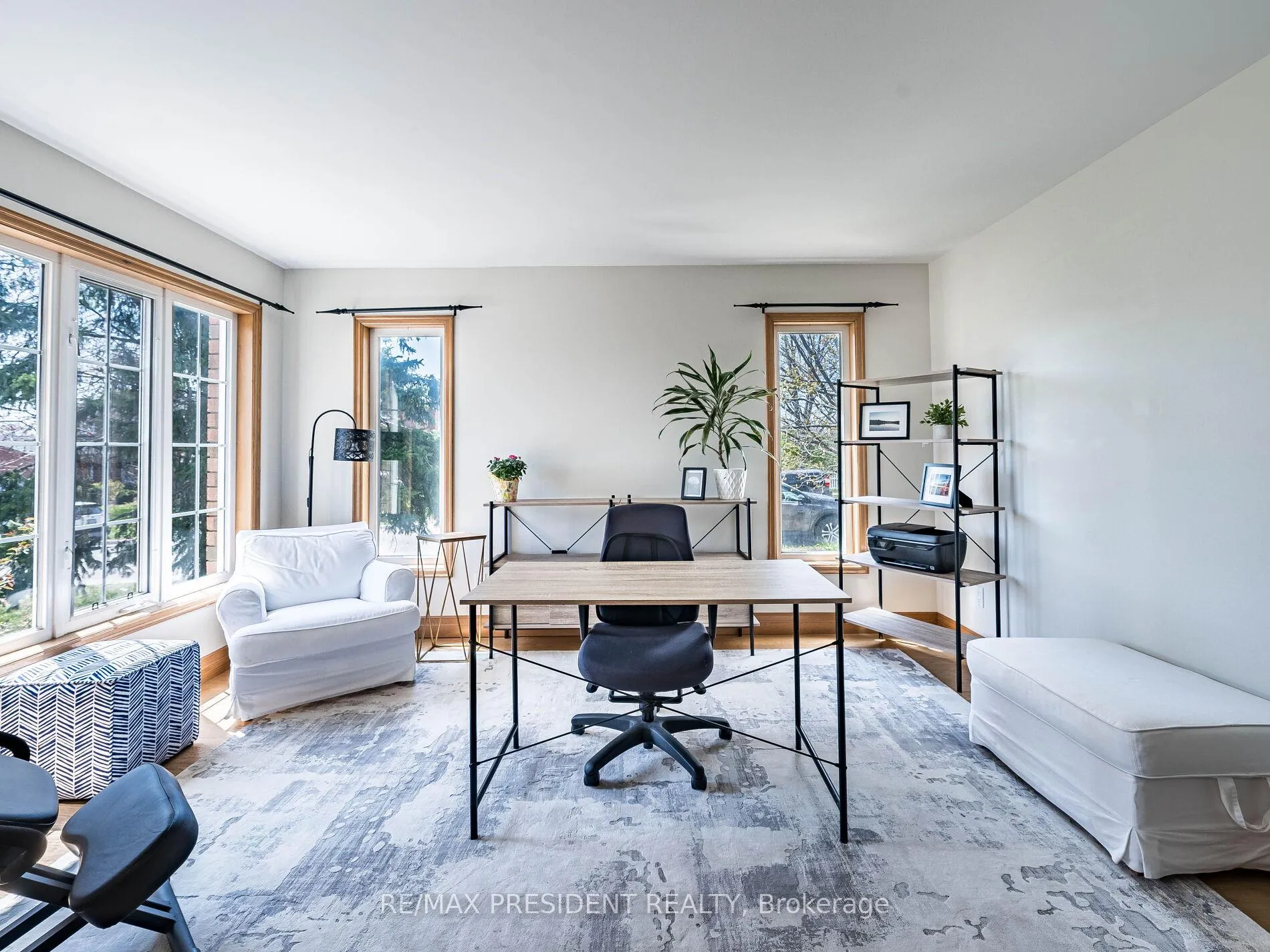 Photo 5 of 45 Grasett Crescent, Barrie, West Bayfield — HOMEH