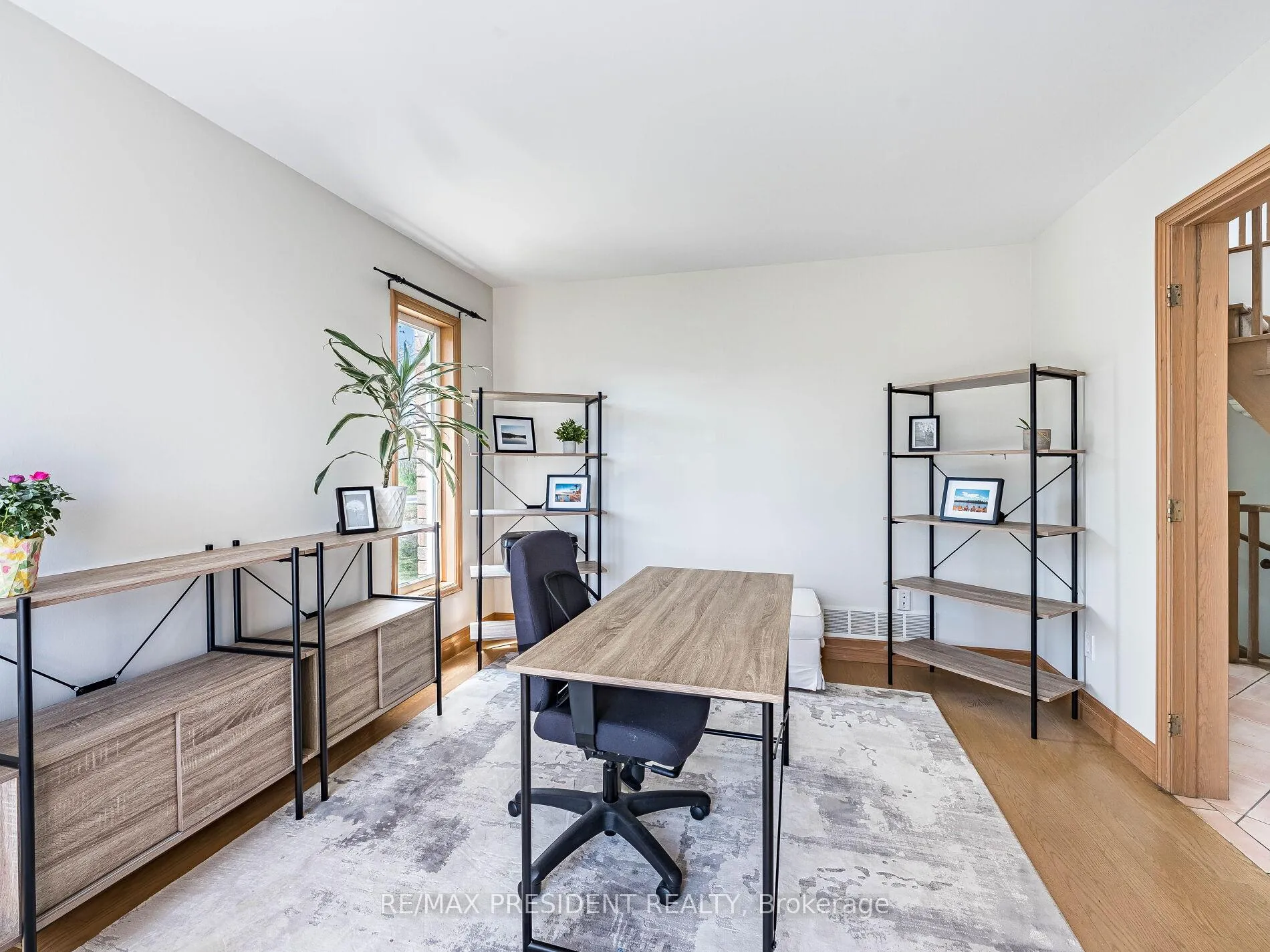 Photo 7 of 45 Grasett Crescent, Barrie, West Bayfield — HOMEH