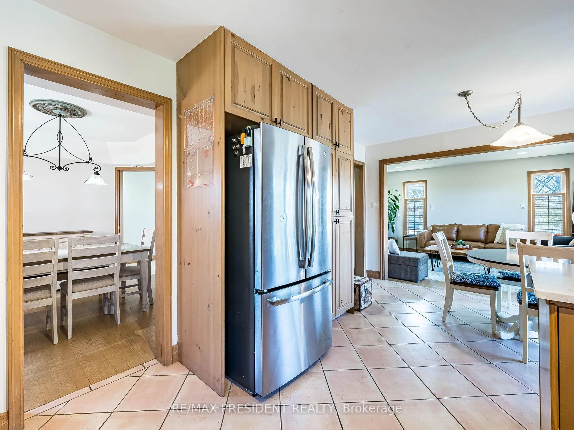 Photo 18 of 45 Grasett Crescent, Barrie, West Bayfield — HOMEH