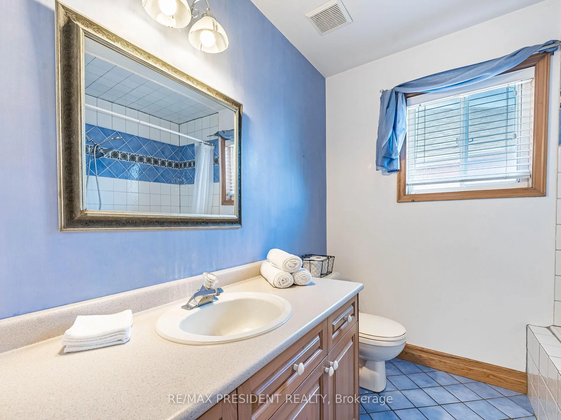 Photo 23 of 45 Grasett Crescent, Barrie, West Bayfield — HOMEH
