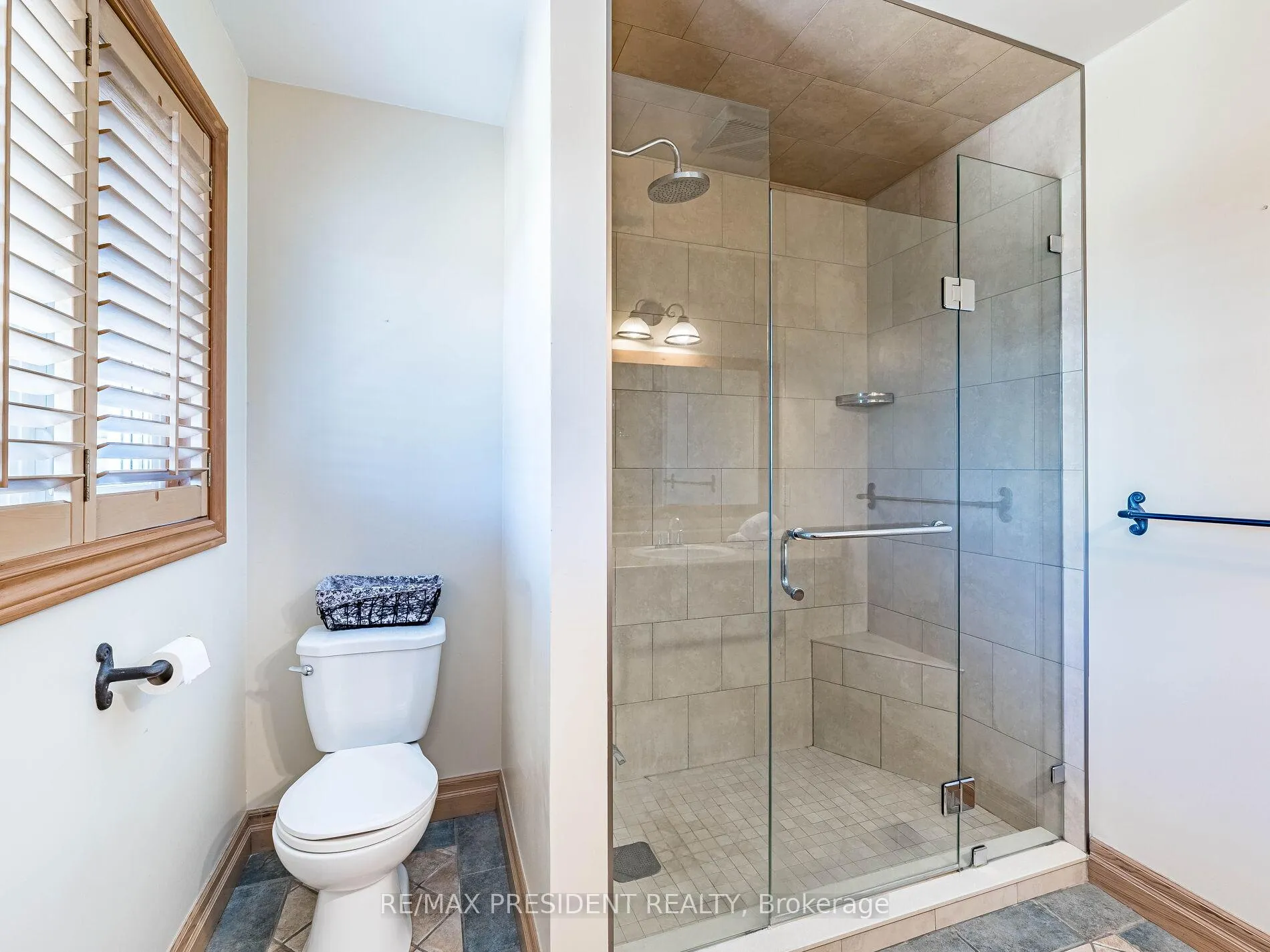Photo 28 of 45 Grasett Crescent, Barrie, West Bayfield — HOMEH